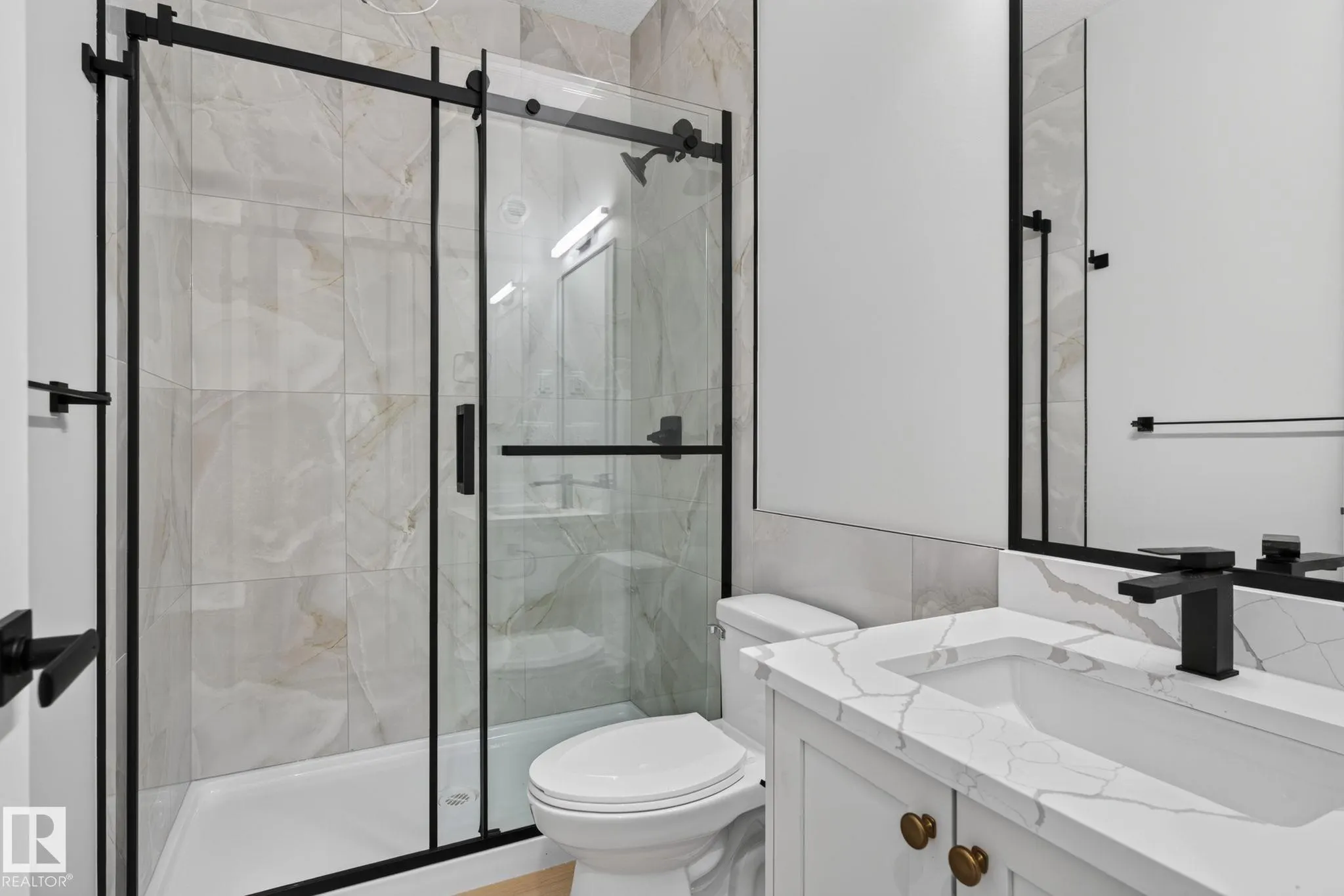 4272 Charles Close