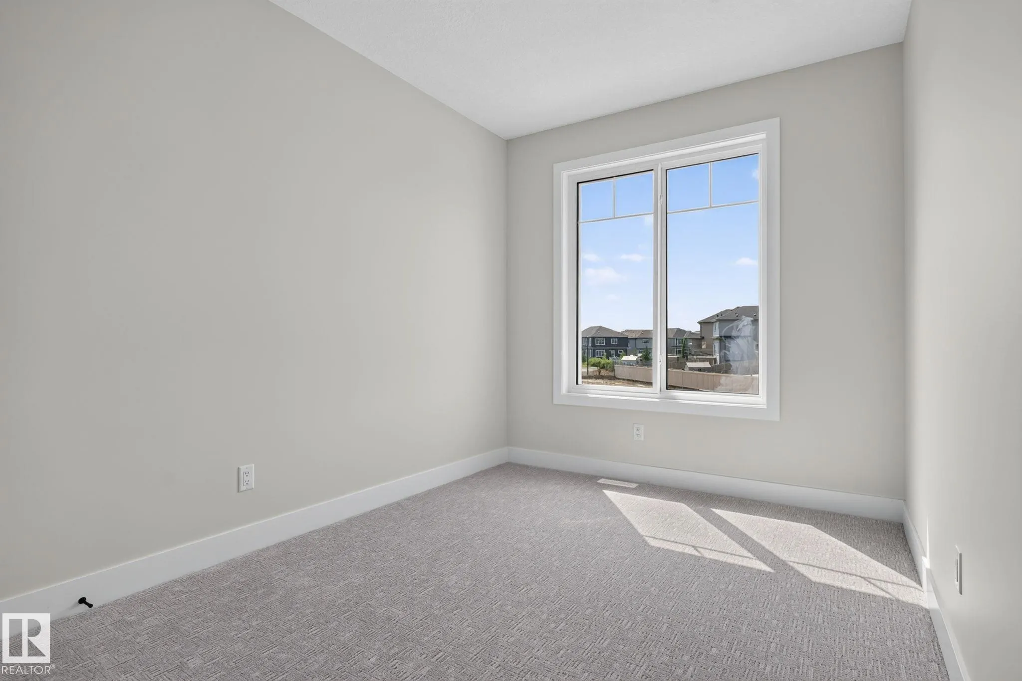 4272 Charles Close