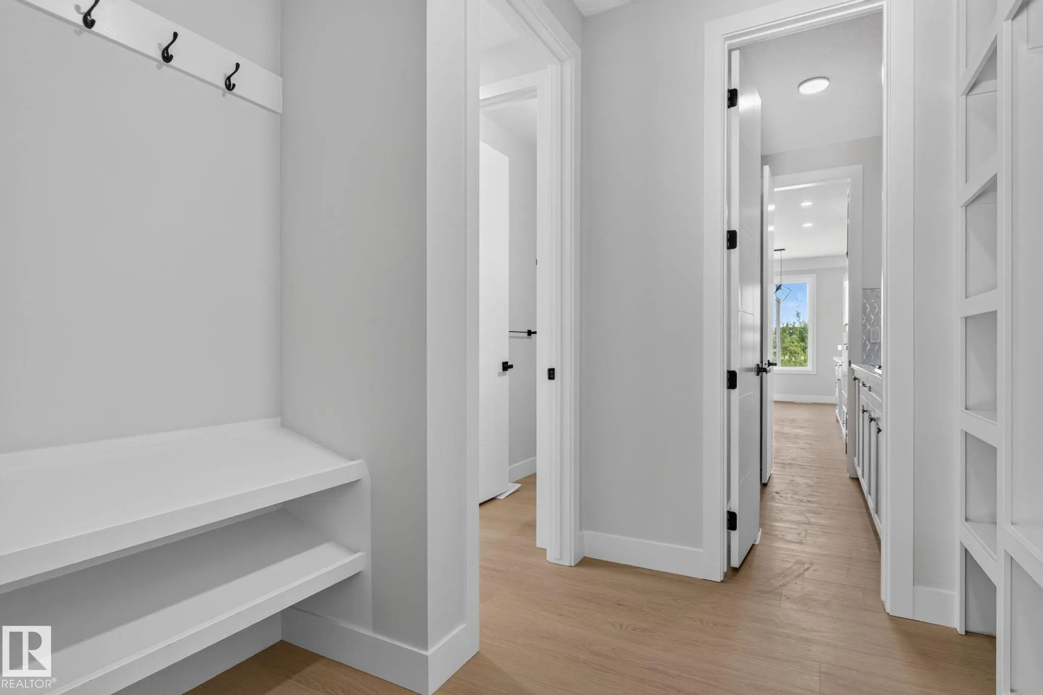 4272 Charles Close