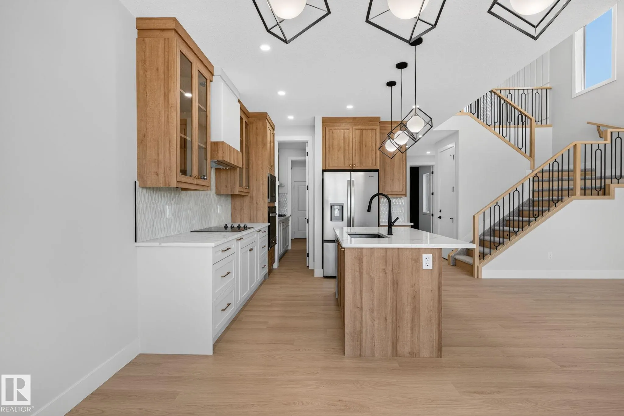 4272 Charles Close