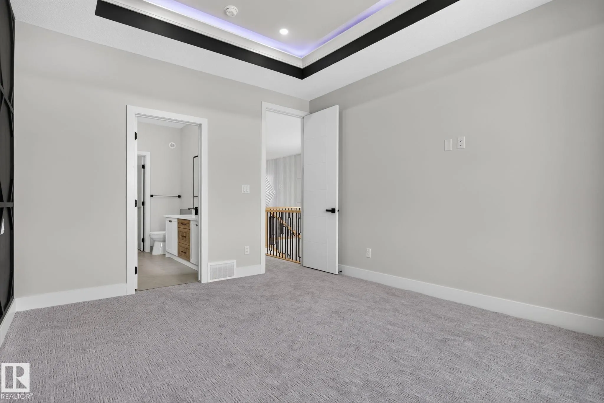 4272 Charles Close