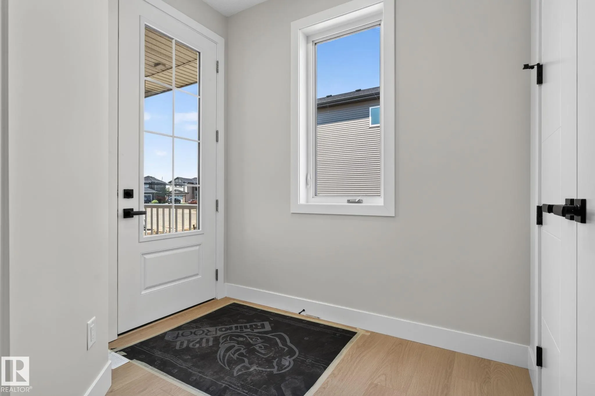 4272 Charles Close