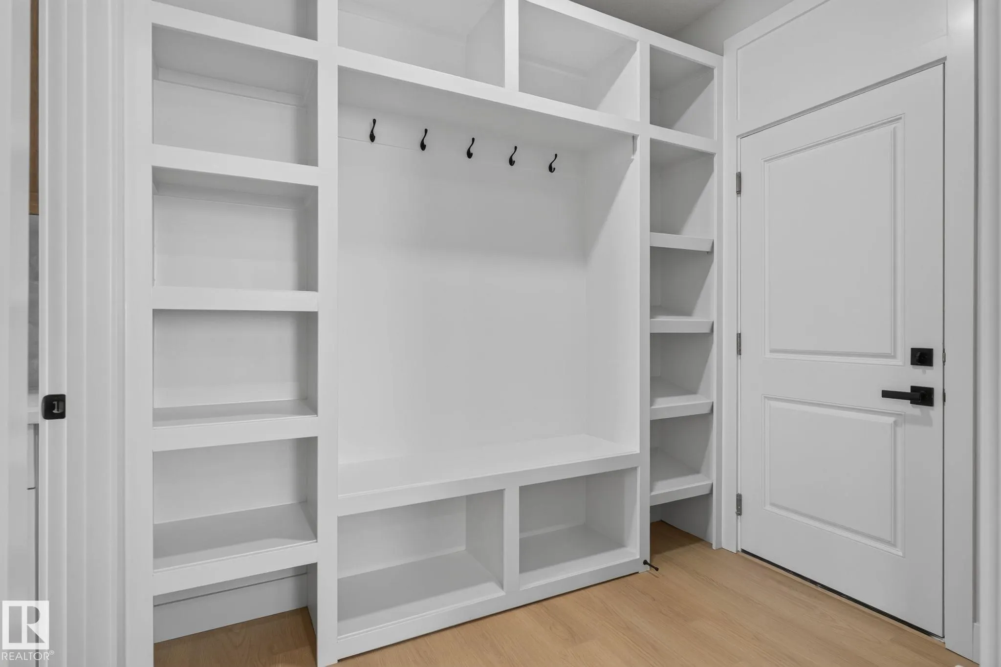 4272 Charles Close