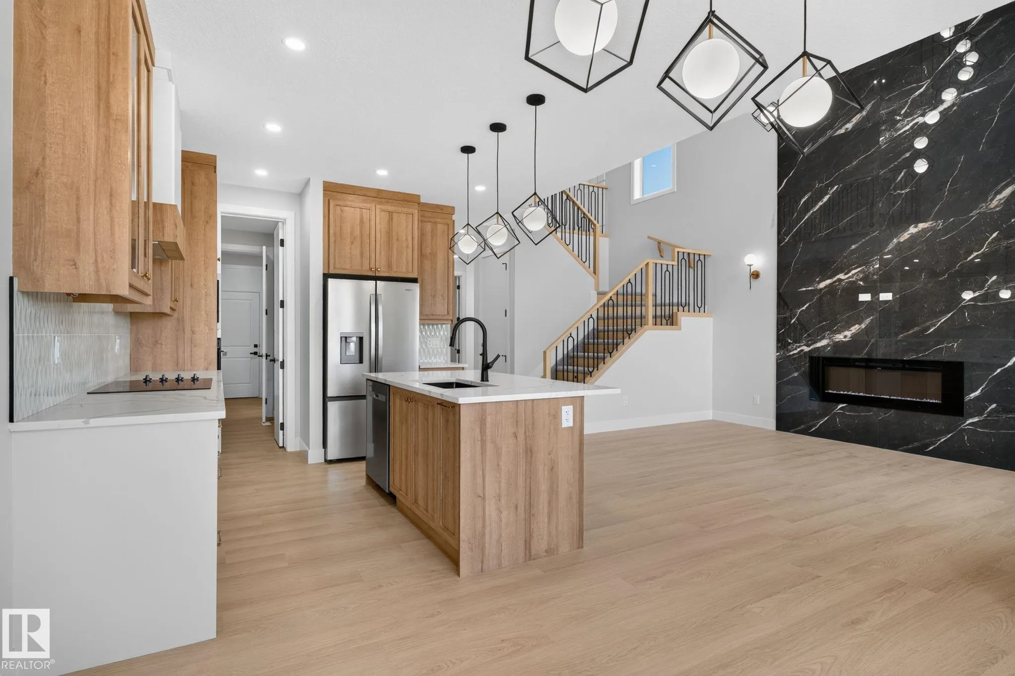4272 Charles Close