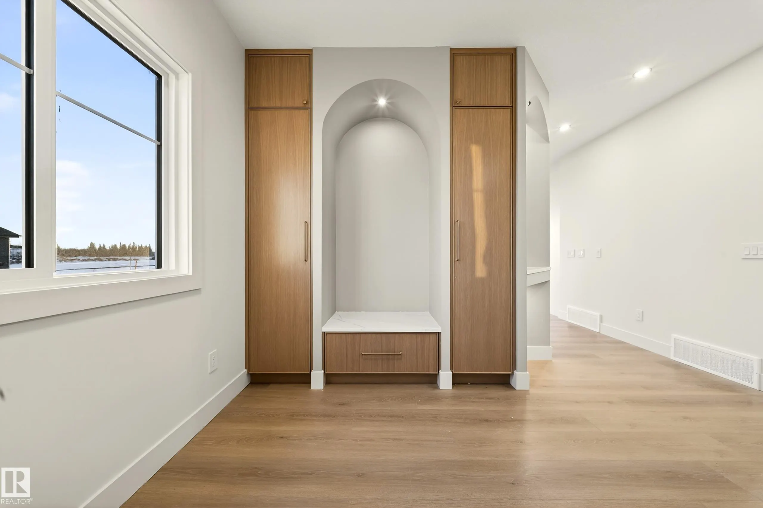 4276 CHARLES Close