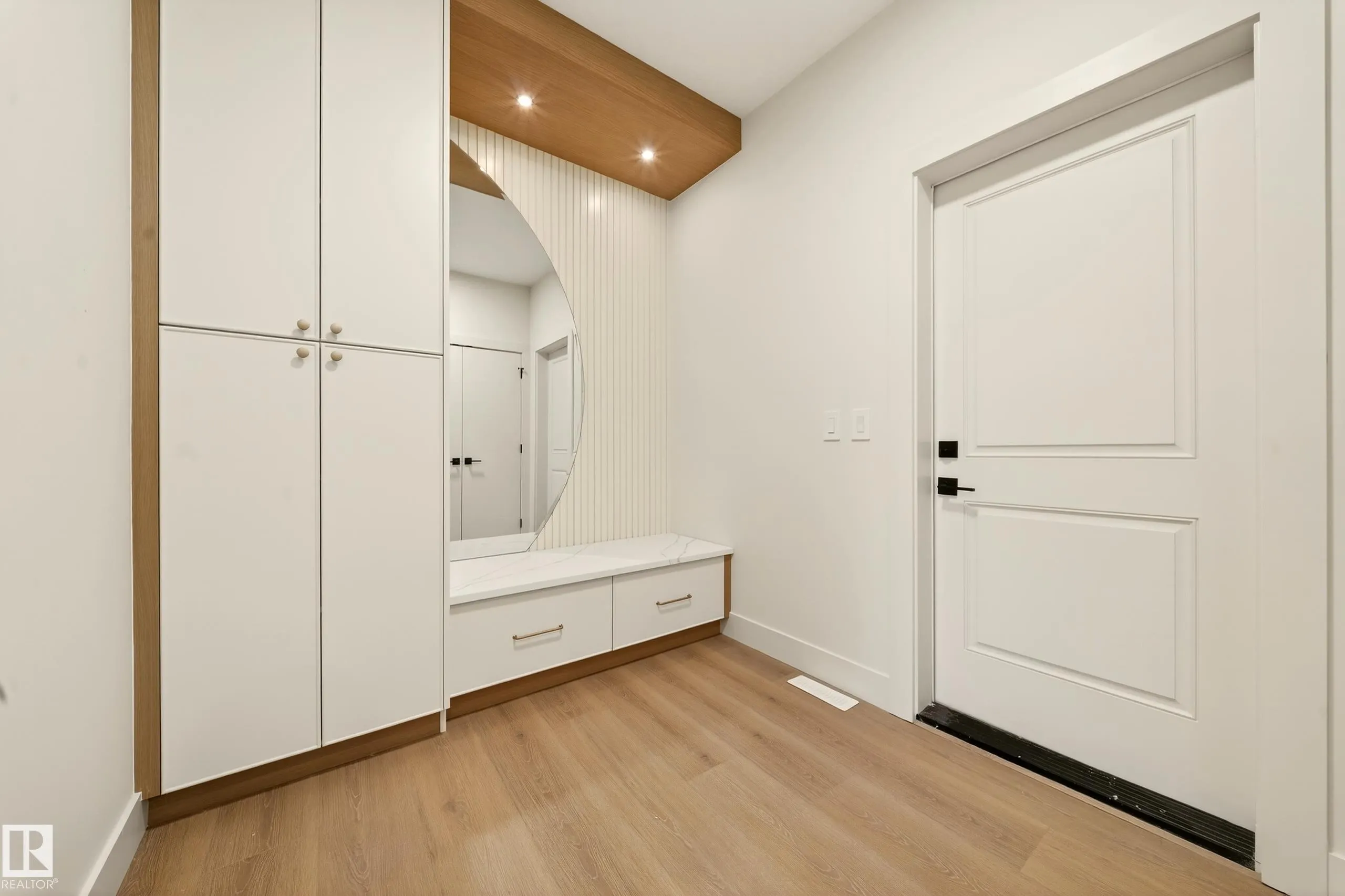 4276 CHARLES Close
