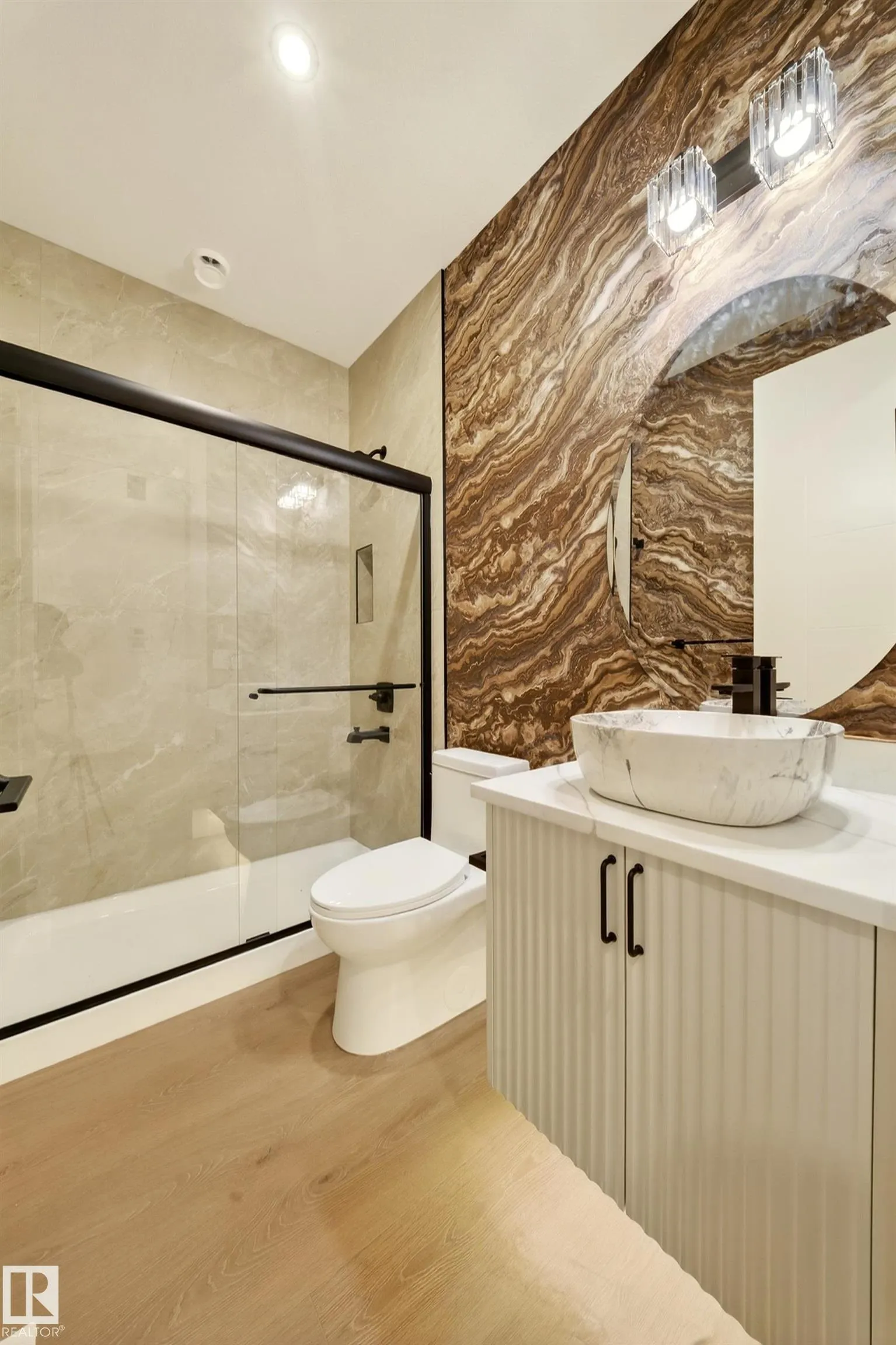 4276 CHARLES Close