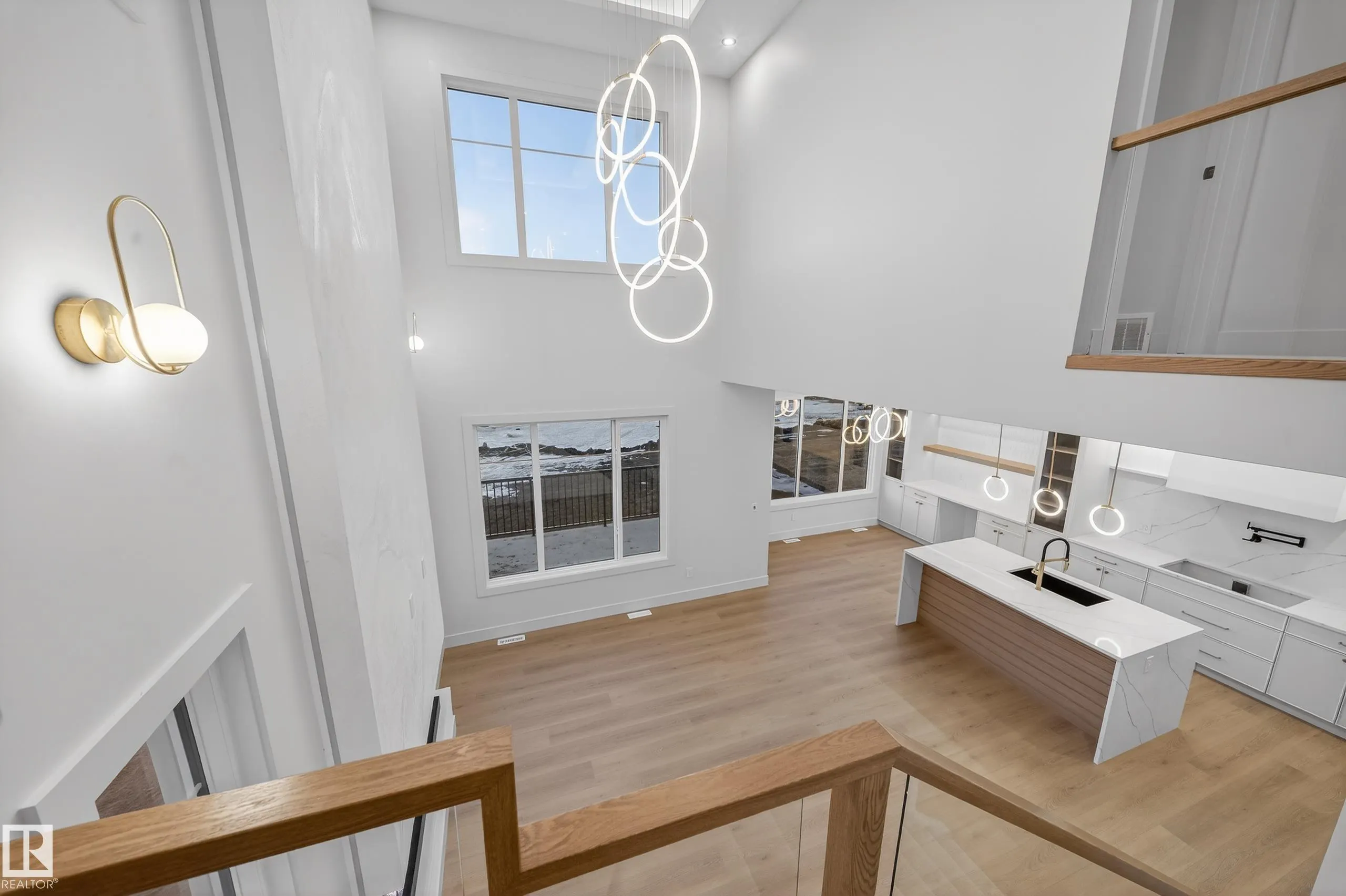 4276 CHARLES Close