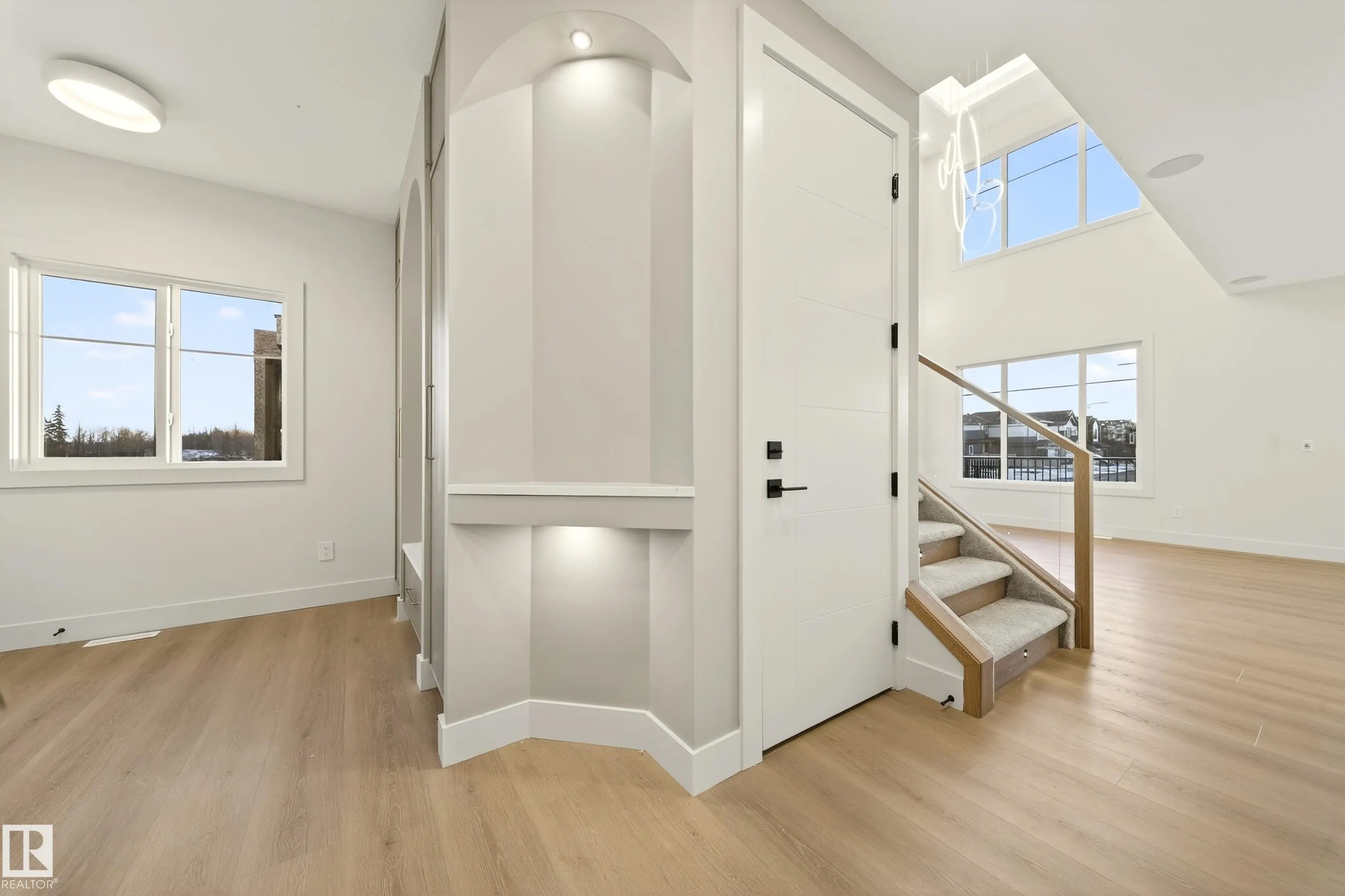 4276 CHARLES Close