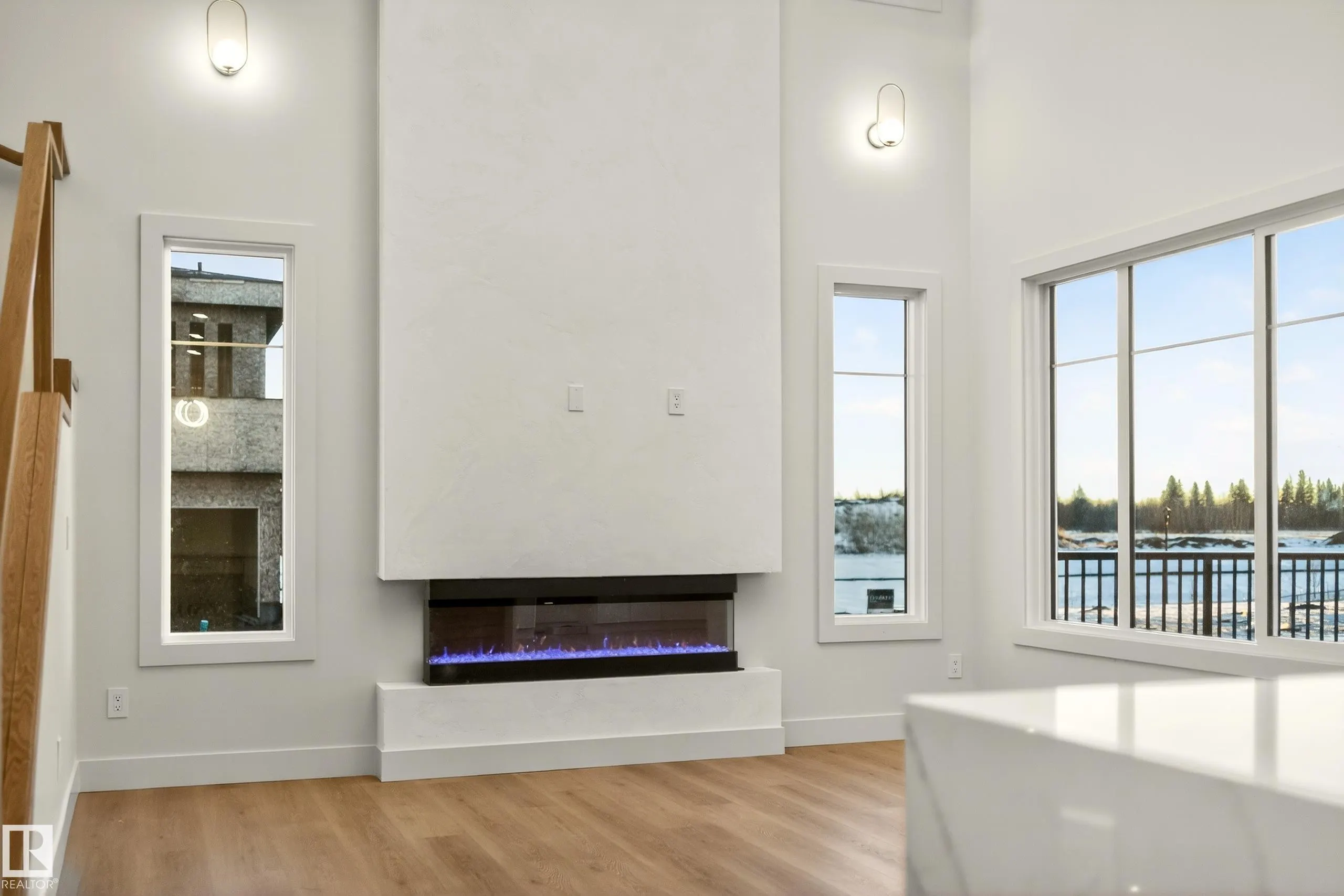 4276 CHARLES Close