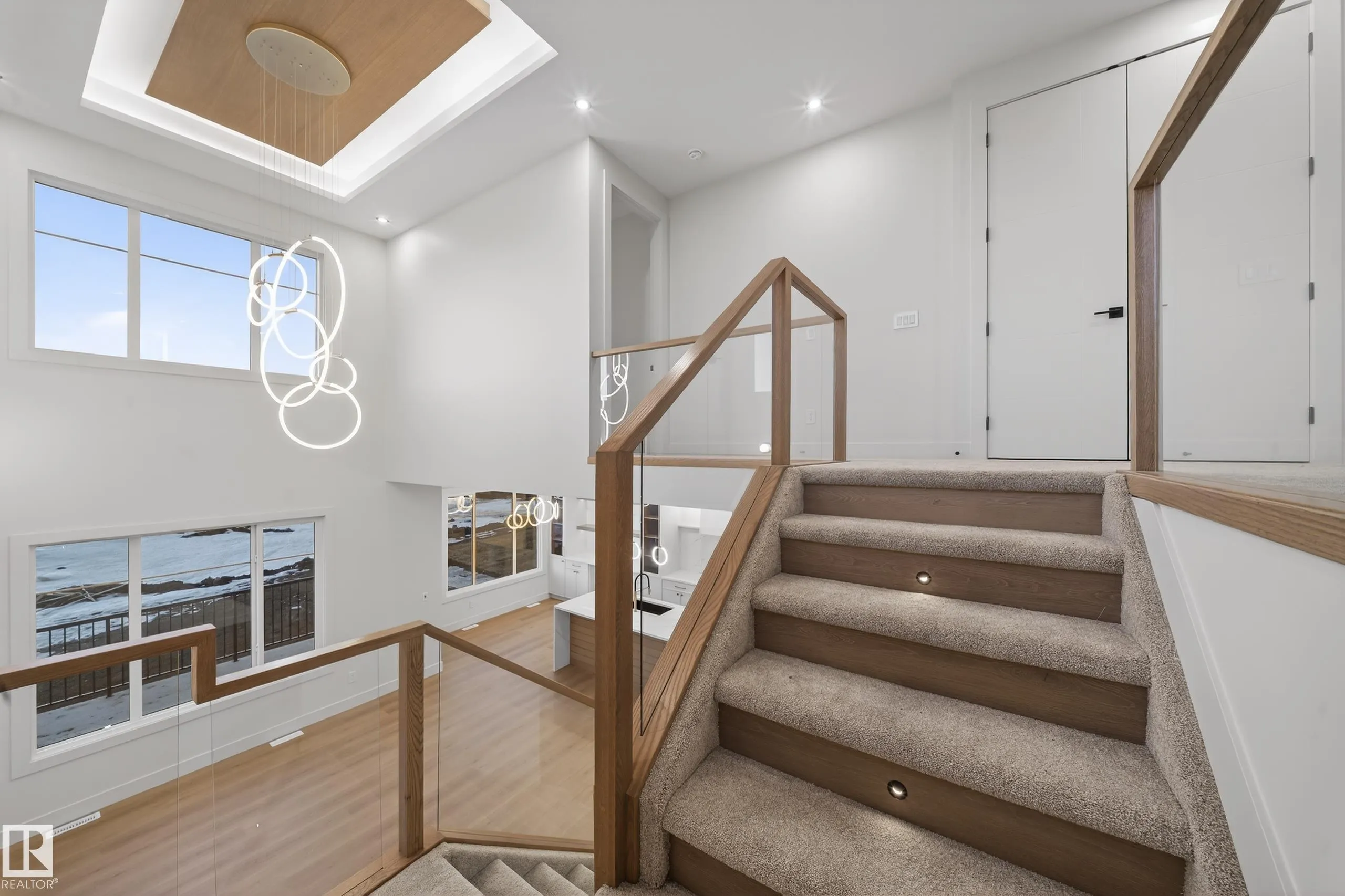 4276 CHARLES Close