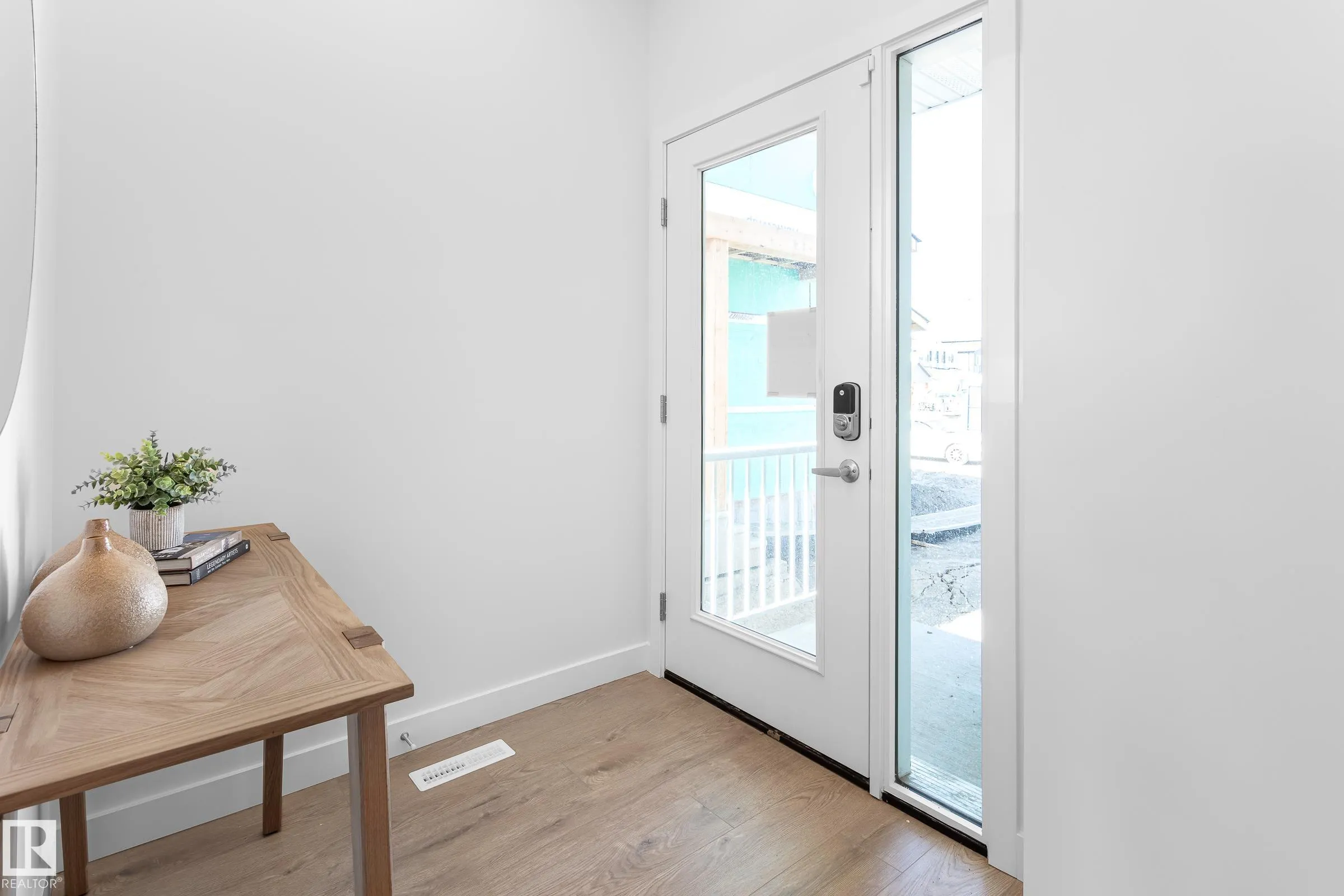 1424 CRISTALL Place