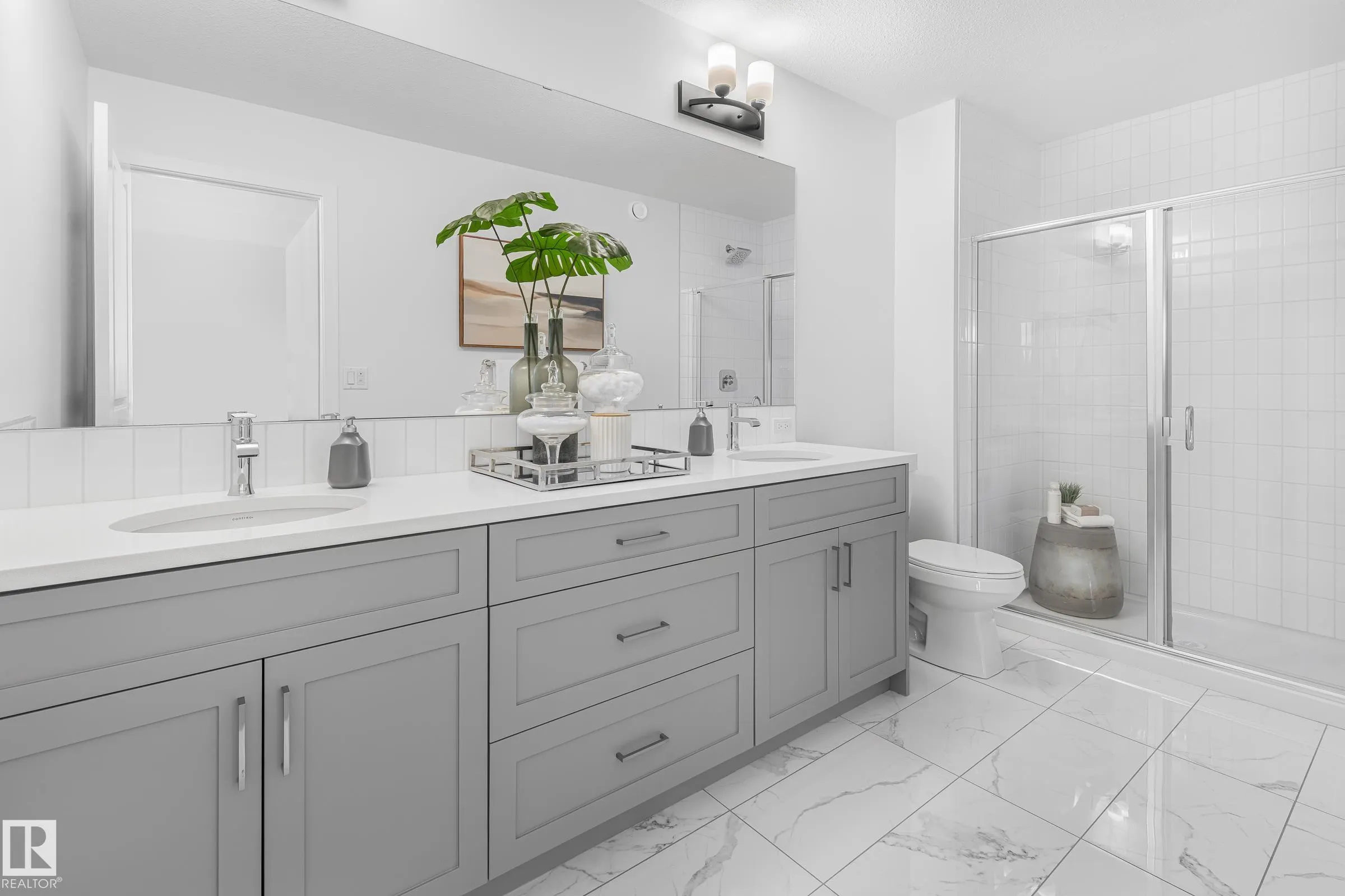 1424 CRISTALL Place
