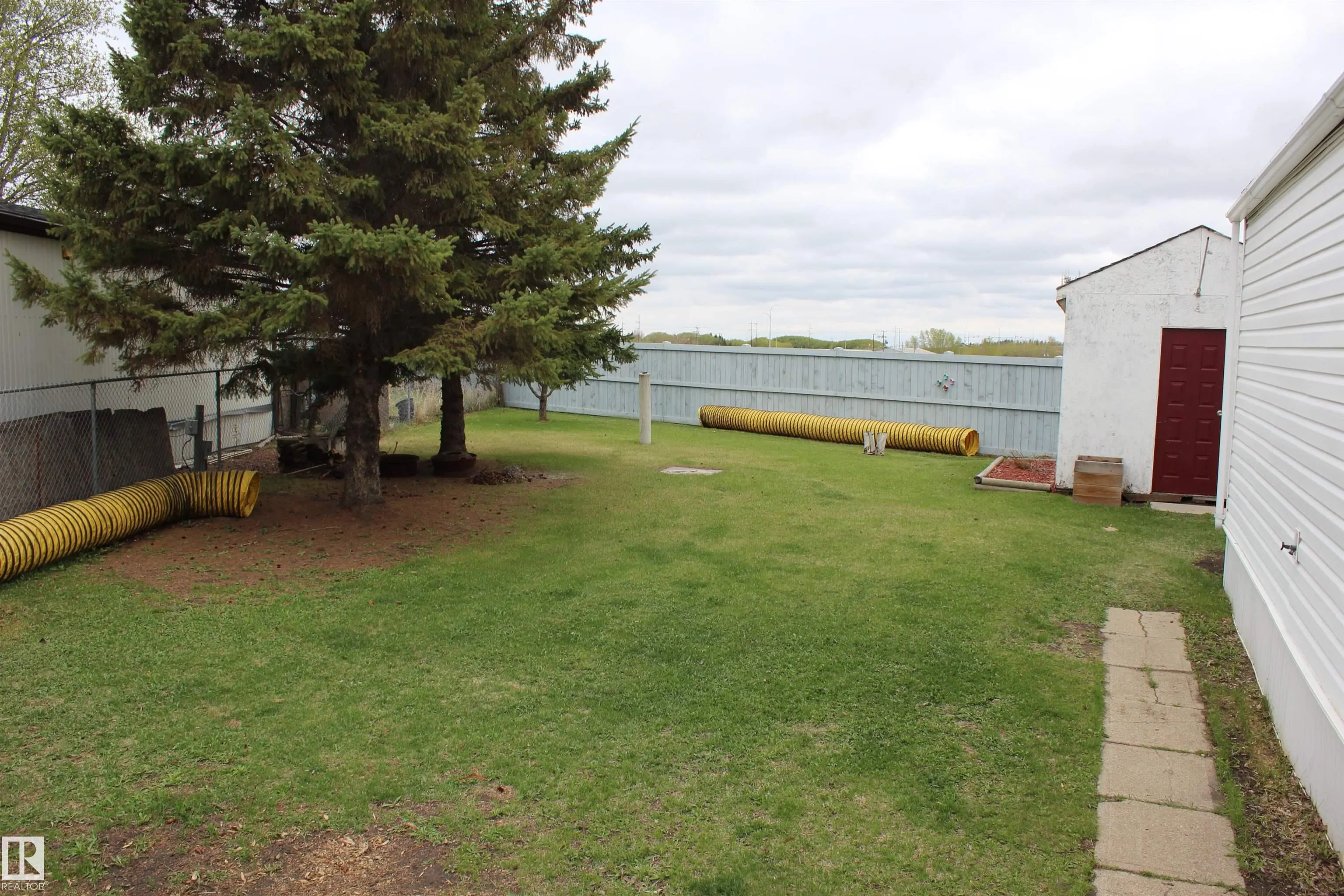 1118 Lakevista Drive