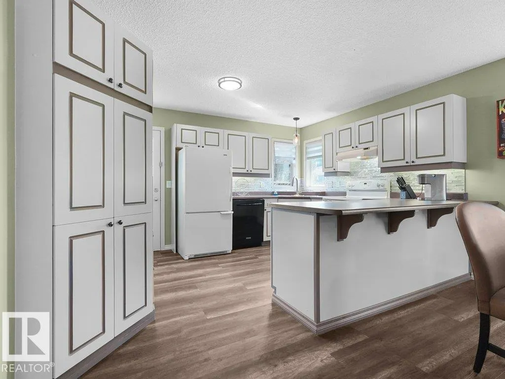 204 WESTMEWS Drive
