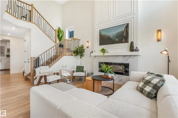 108 EDGEFIELD Way