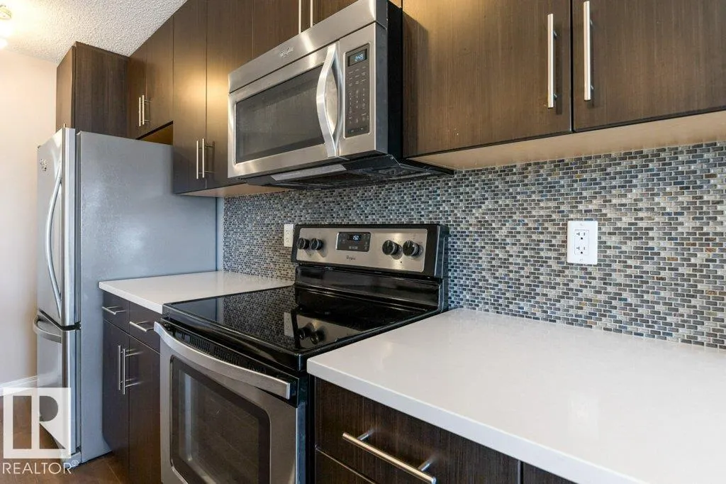 3119 CARPENTER LANDING Landing