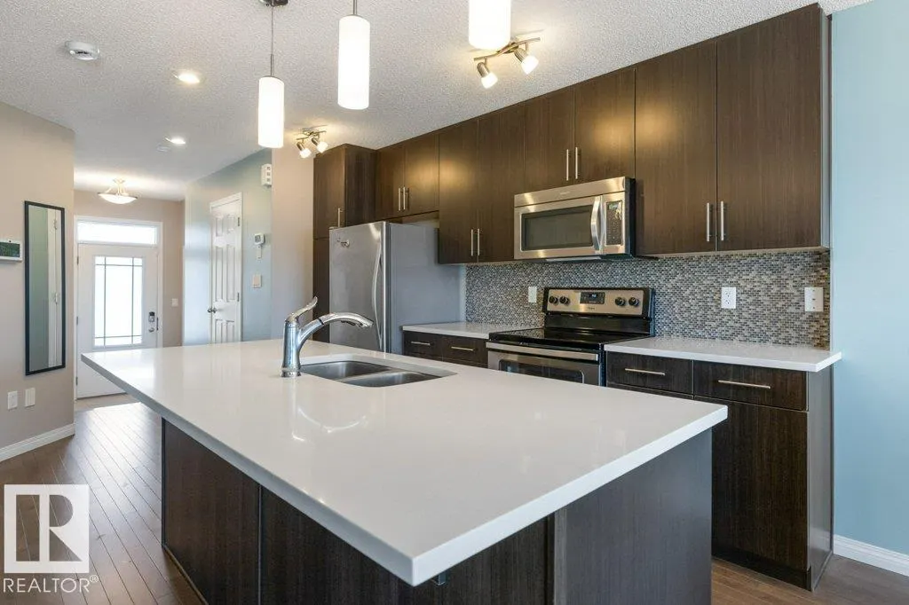 3119 CARPENTER LANDING Landing