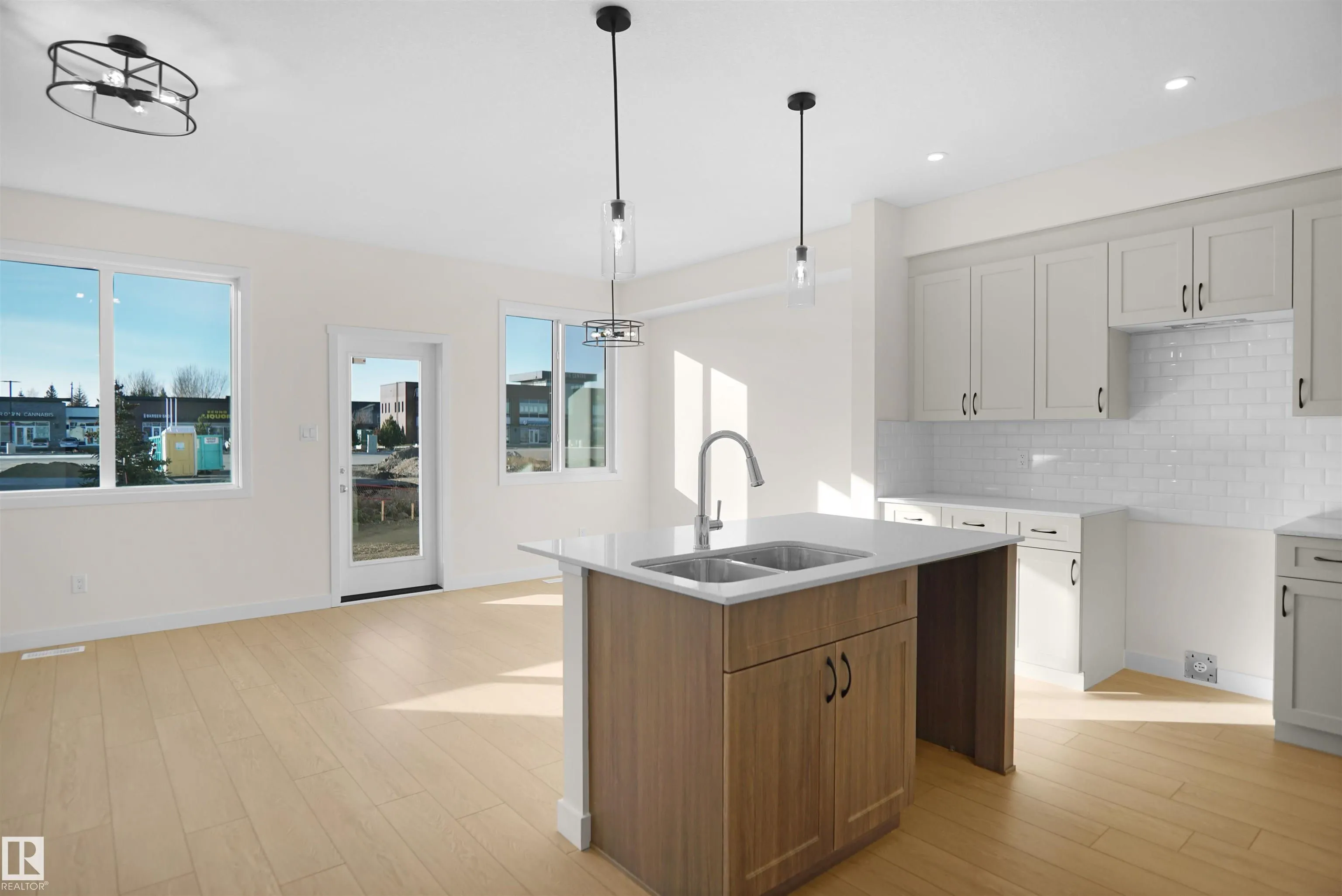 33 Foxtail Road
