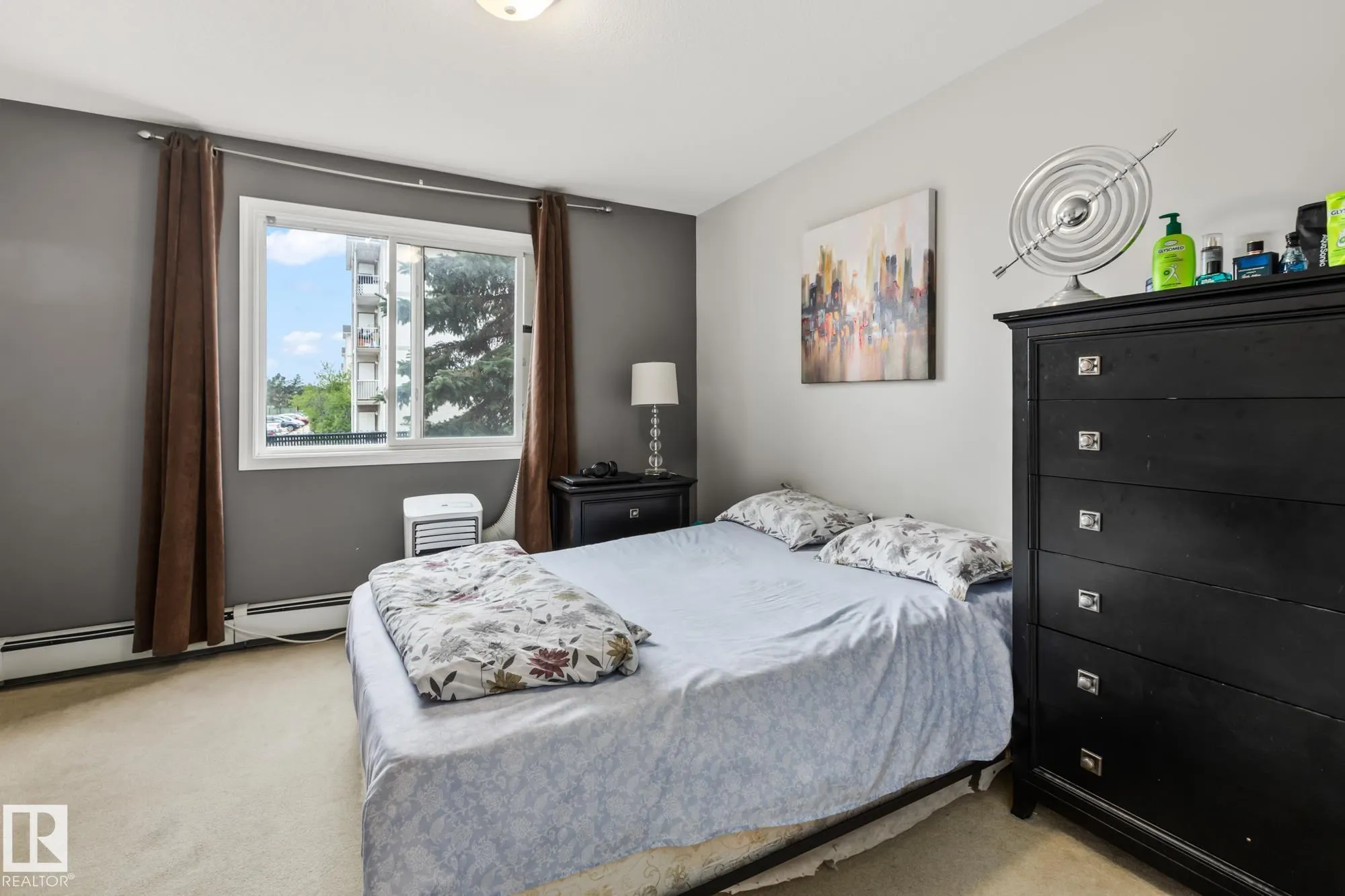 50 Woodsmere Close
