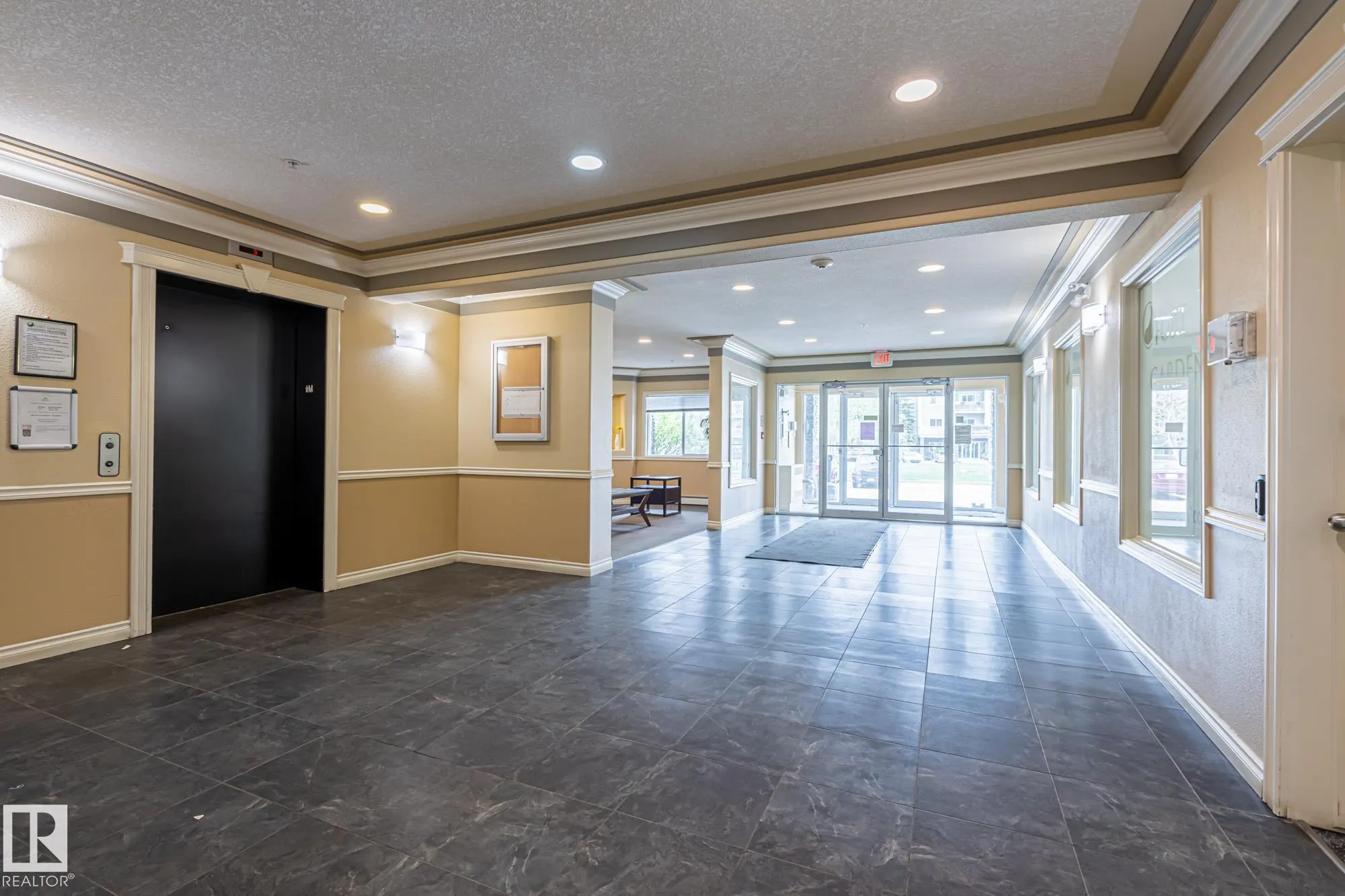 50 Woodsmere Close