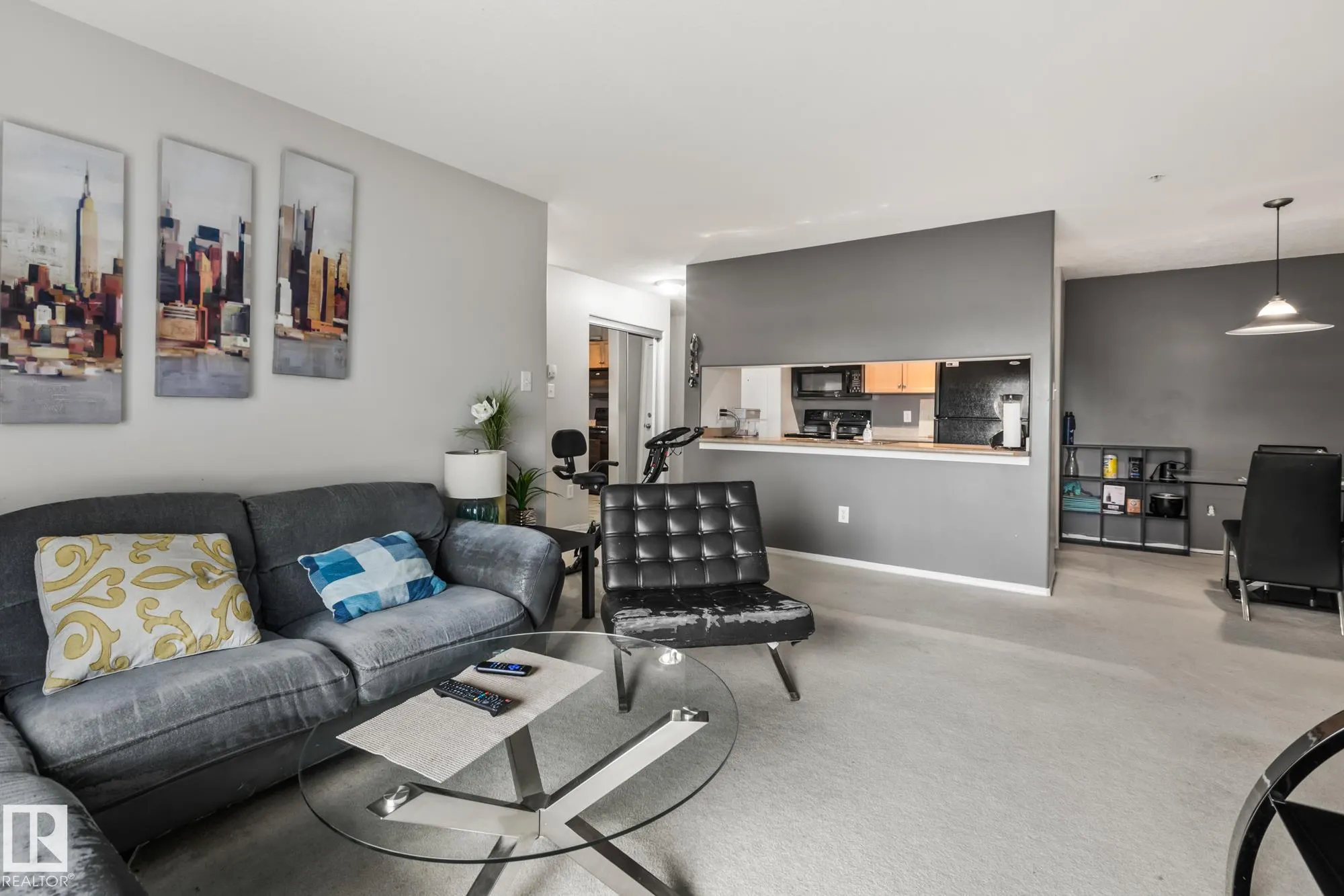 50 Woodsmere Close