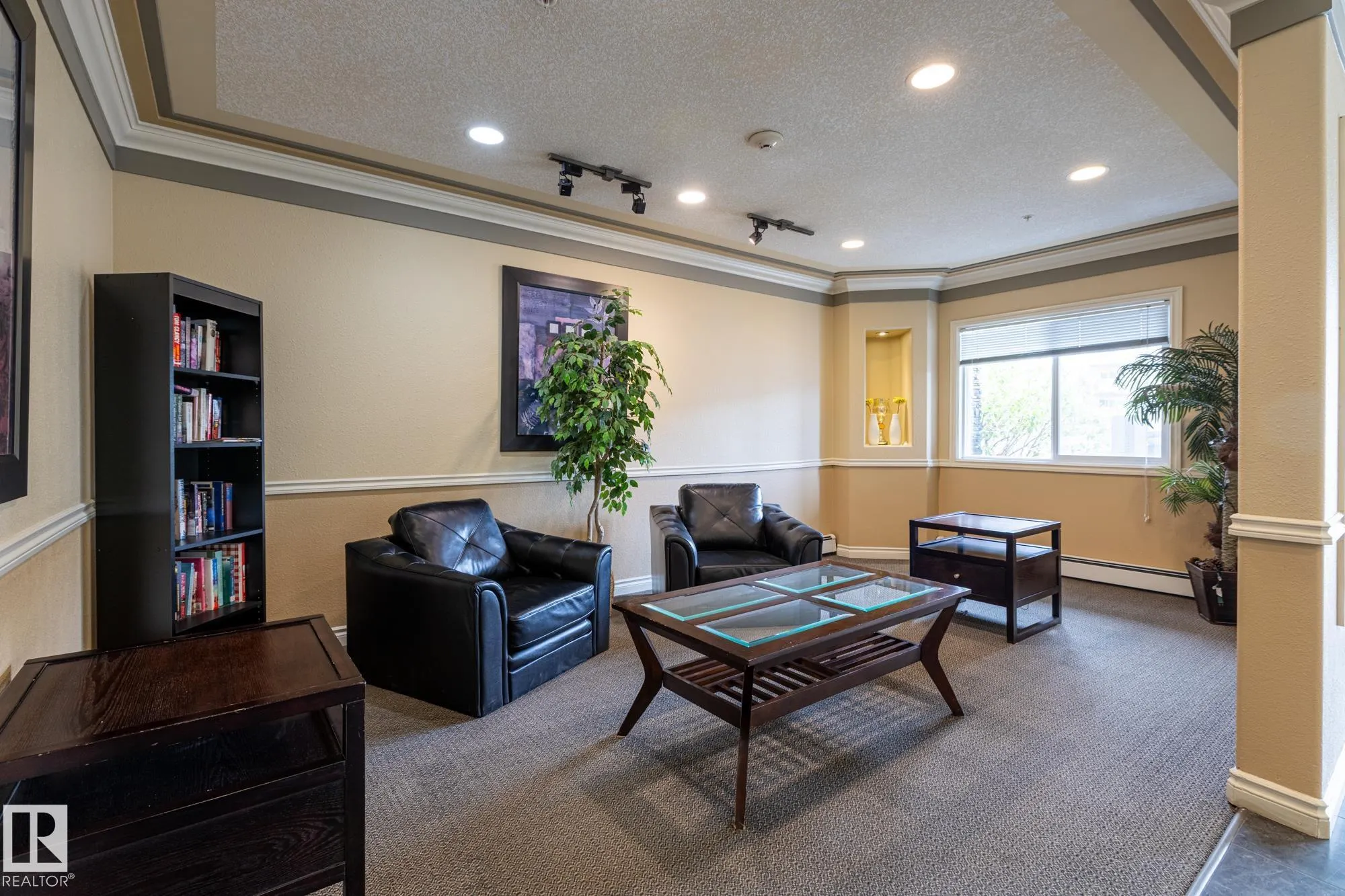 50 Woodsmere Close