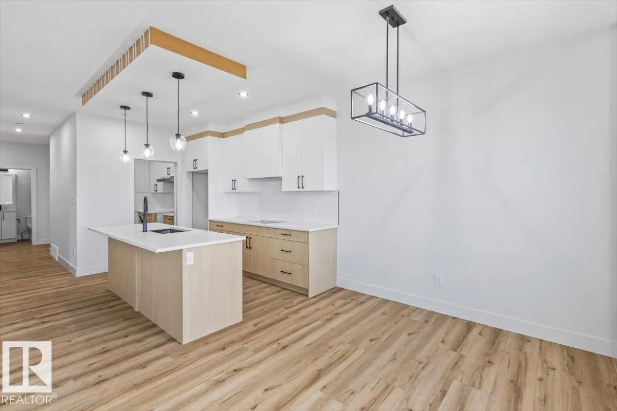 25 Foxtail Road