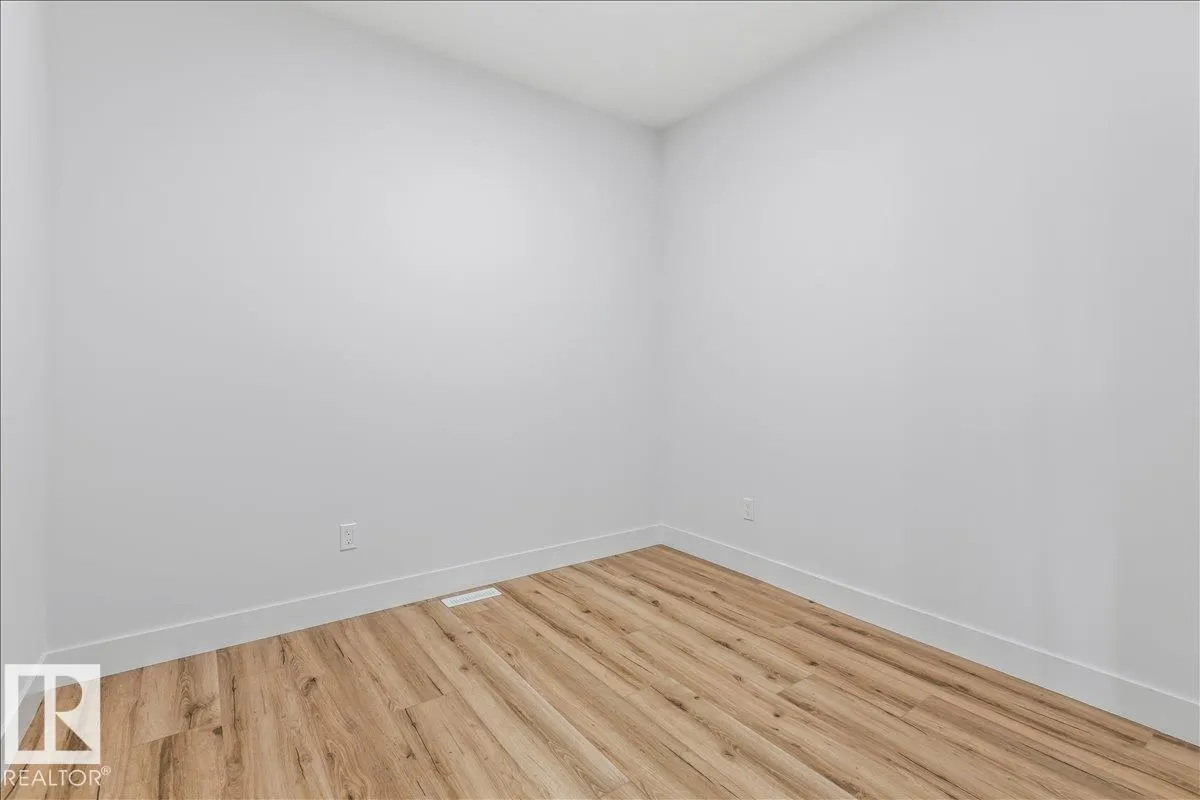 25 Foxtail Road