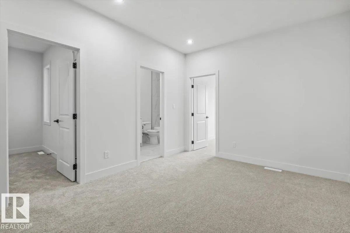 25 Foxtail Road