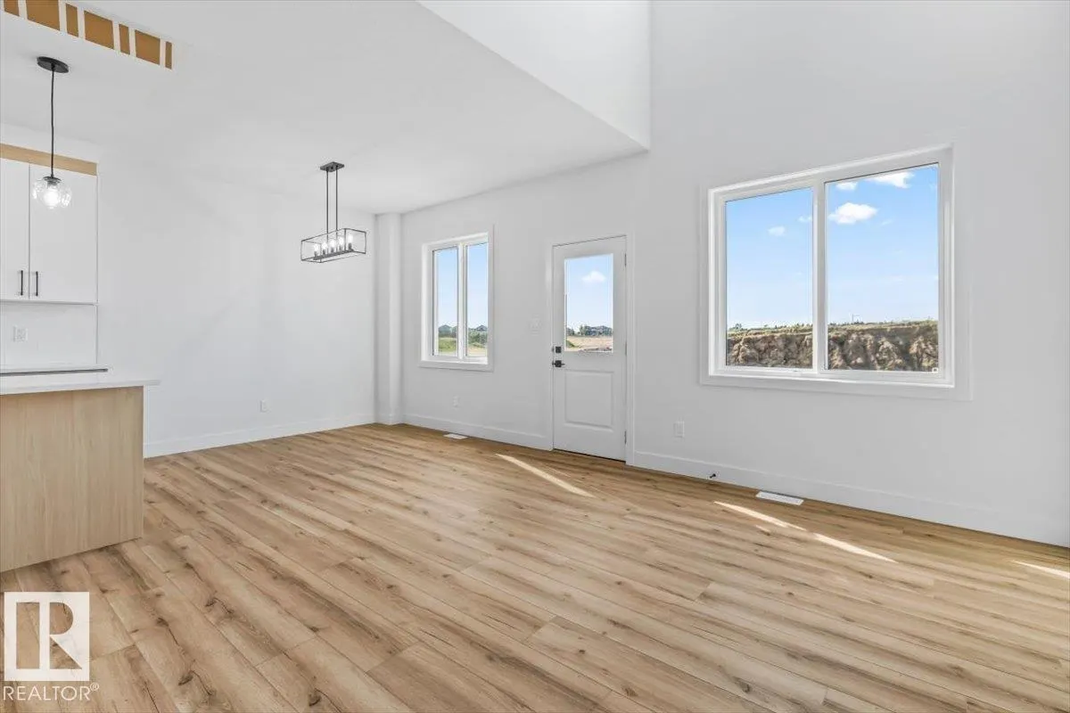 25 Foxtail Road