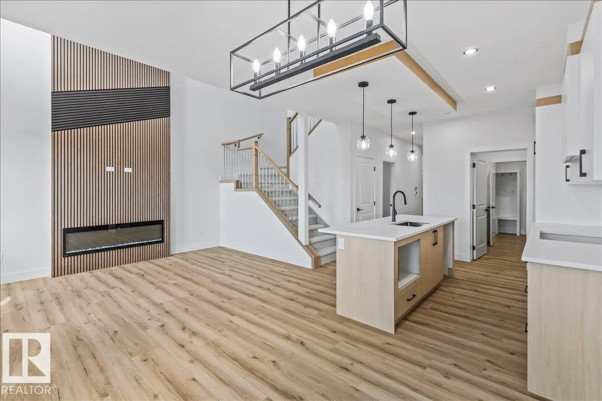 25 Foxtail Road