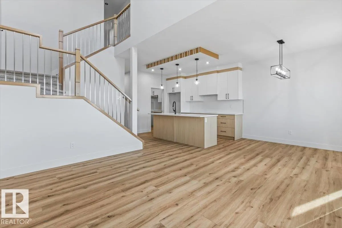 25 Foxtail Road