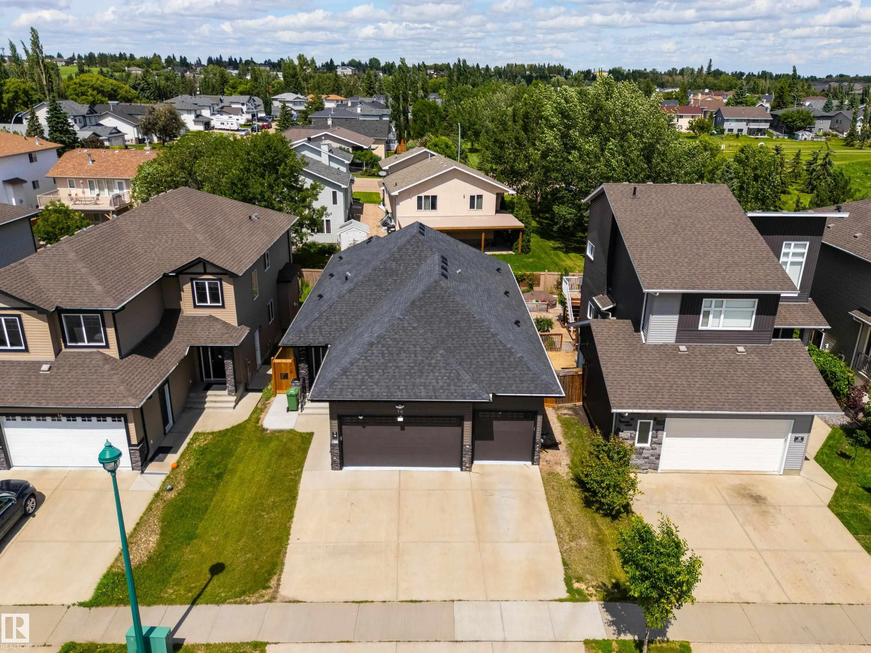 18 Lakevista Point(e)