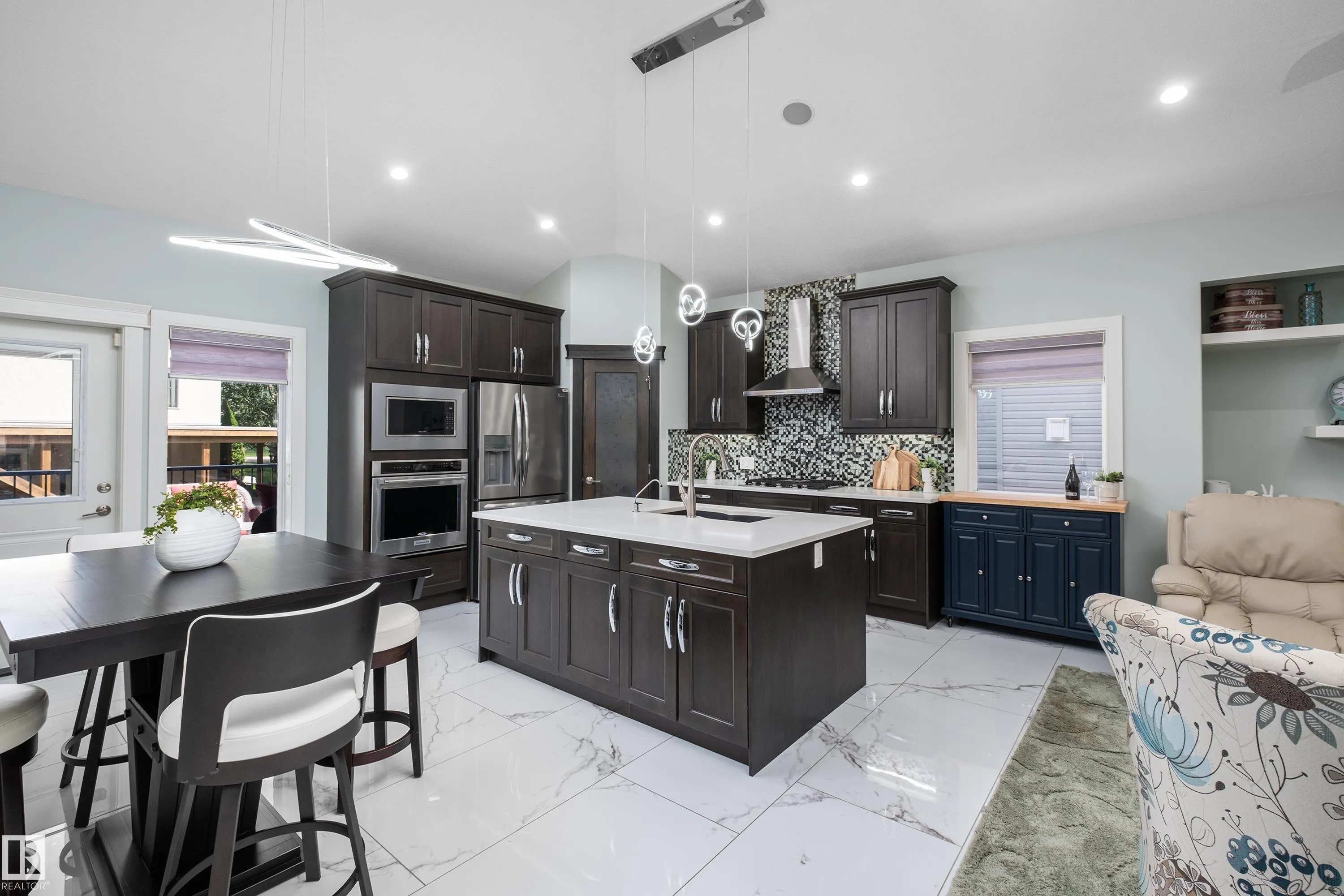 18 Lakevista Point(e)