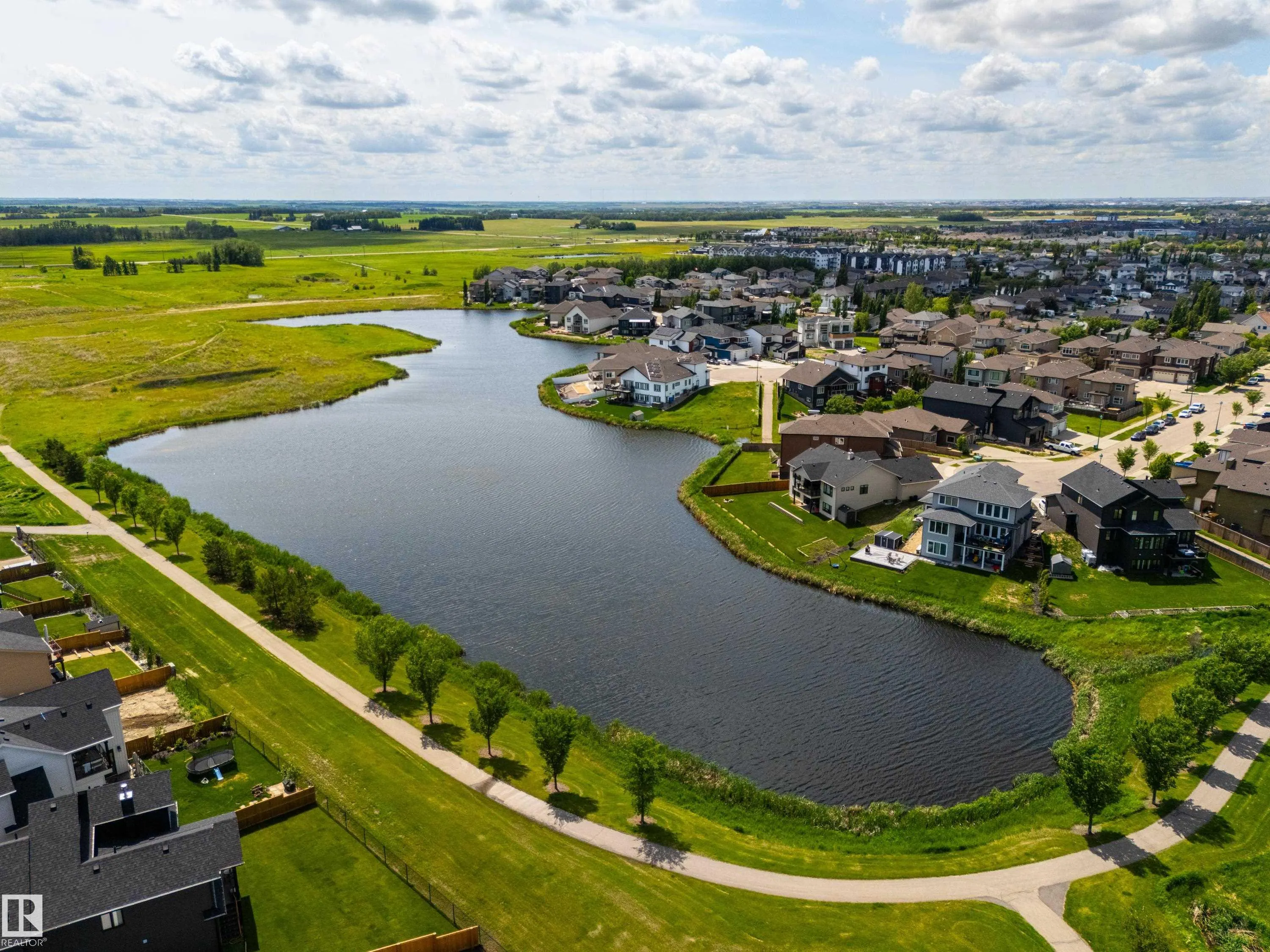 18 Lakevista Point(e)