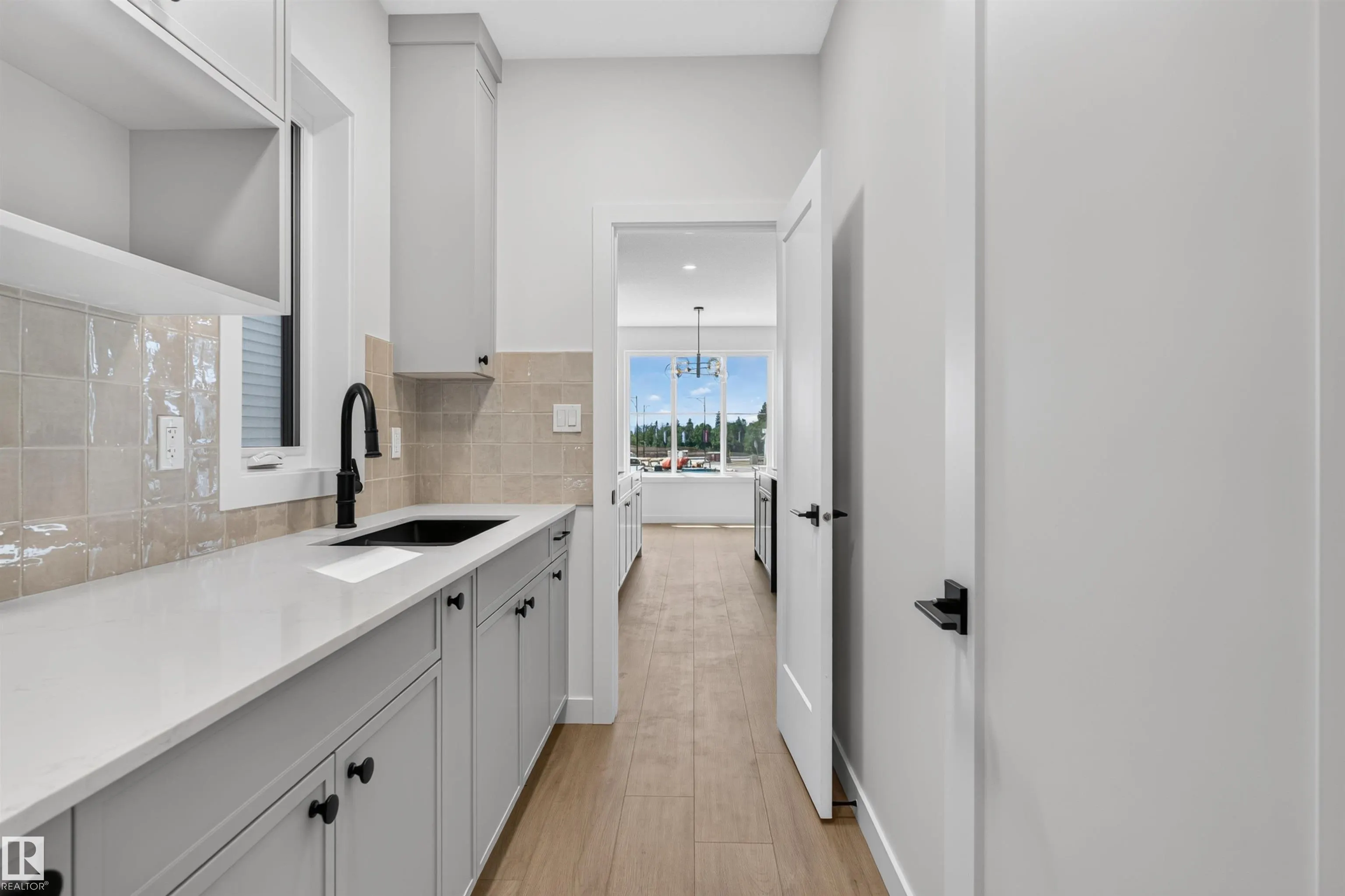 273 PATERSON Link