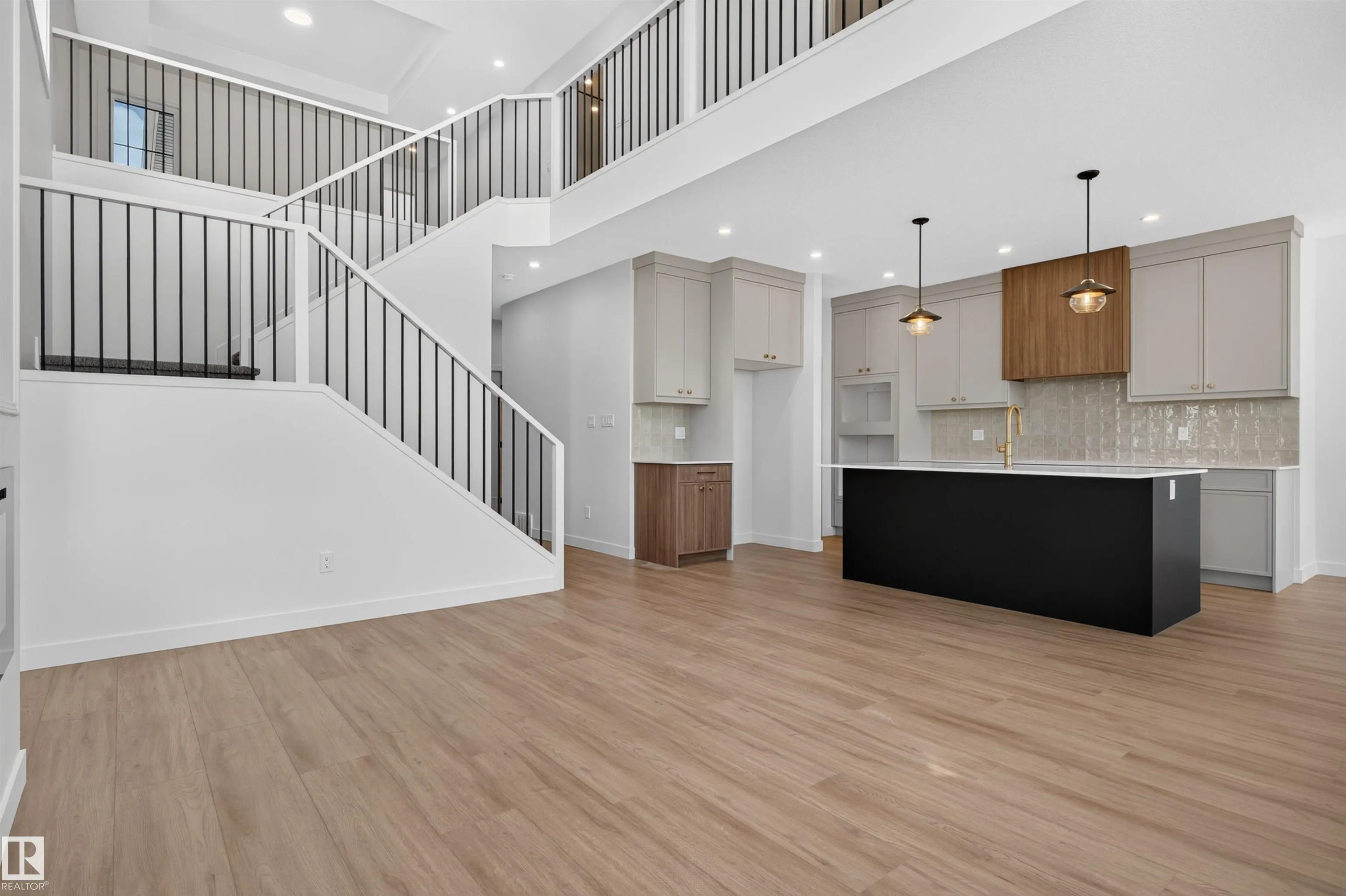 273 PATERSON Link