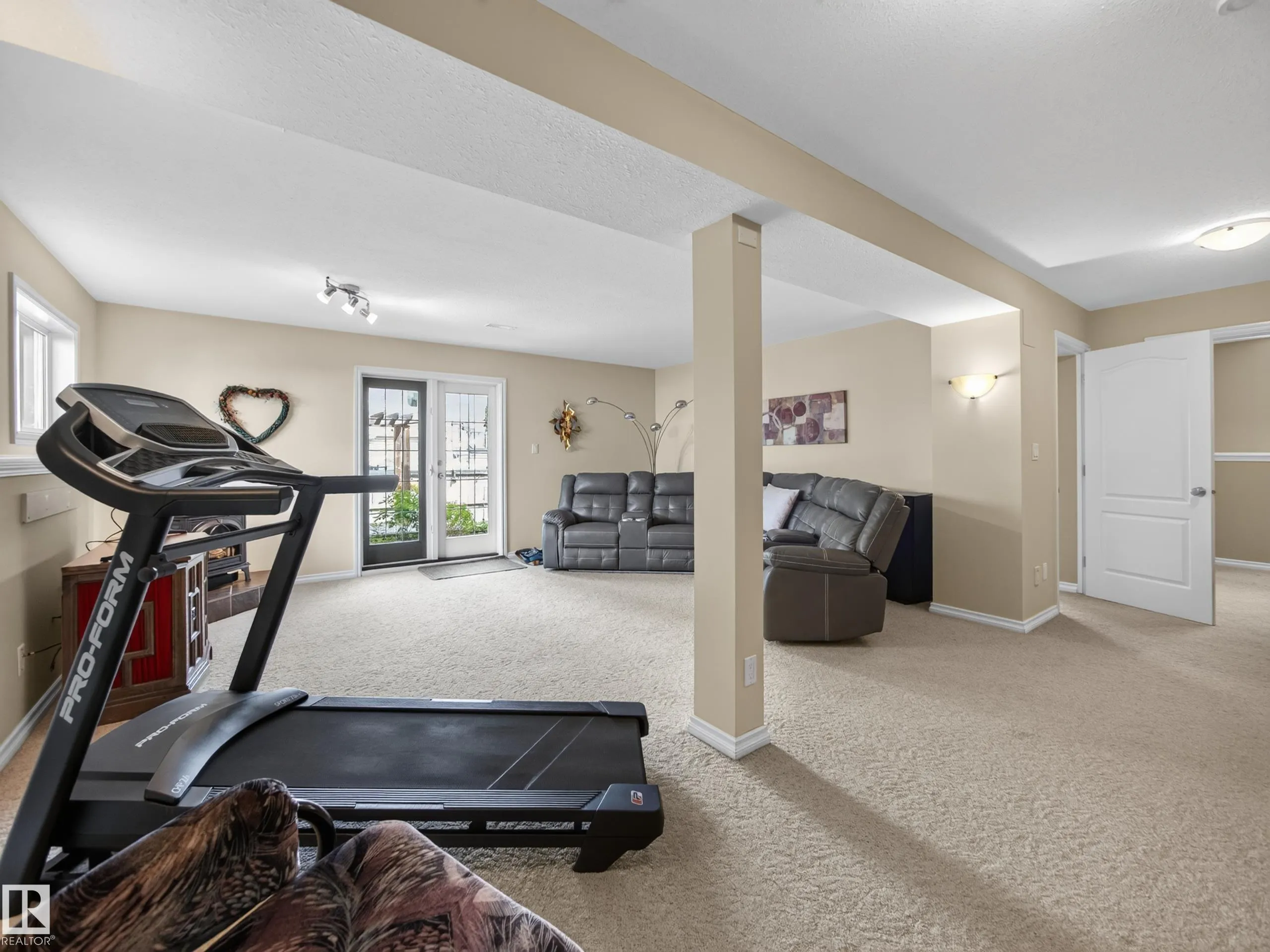 148 FORREST Drive
