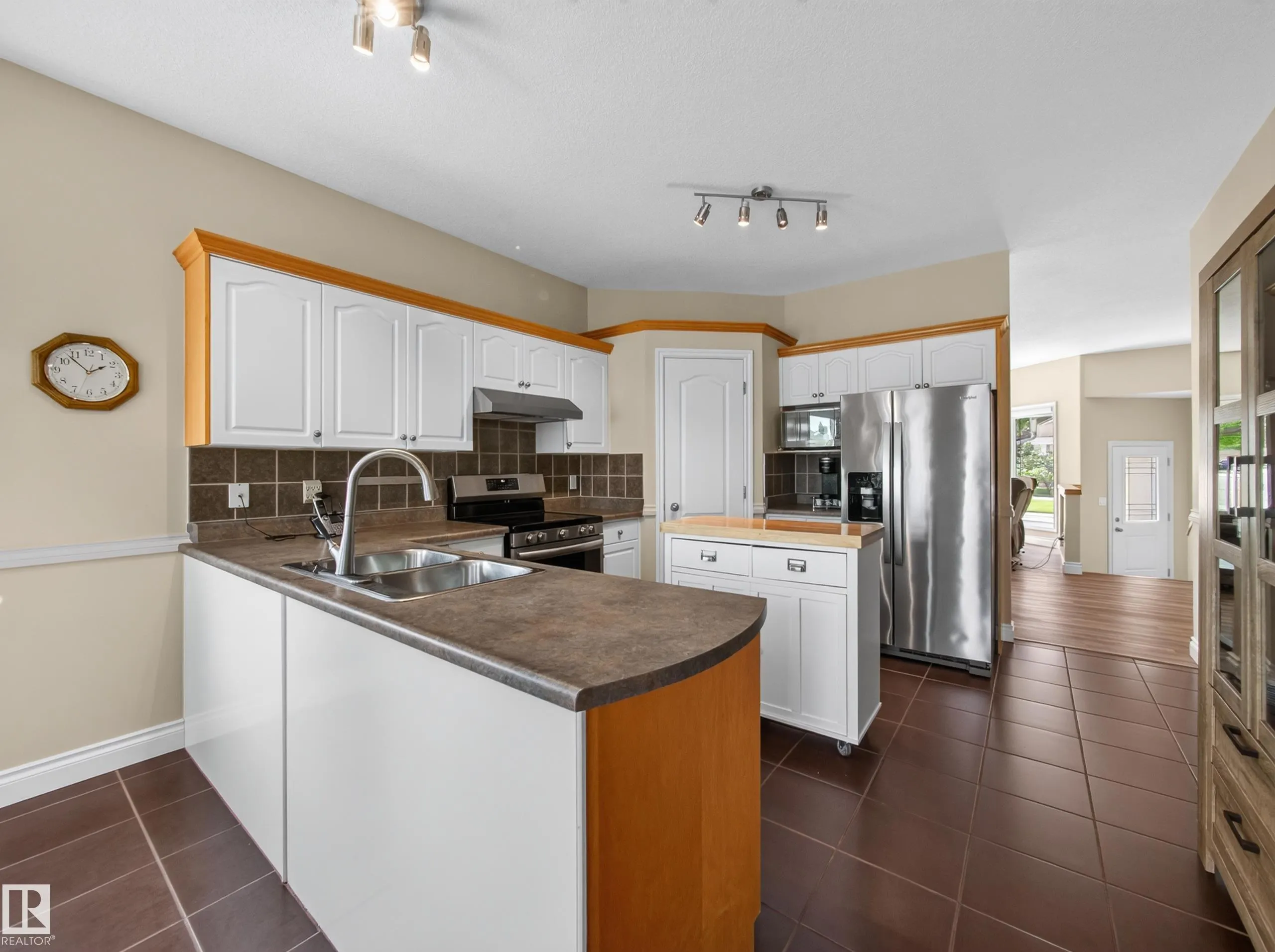 148 FORREST Drive