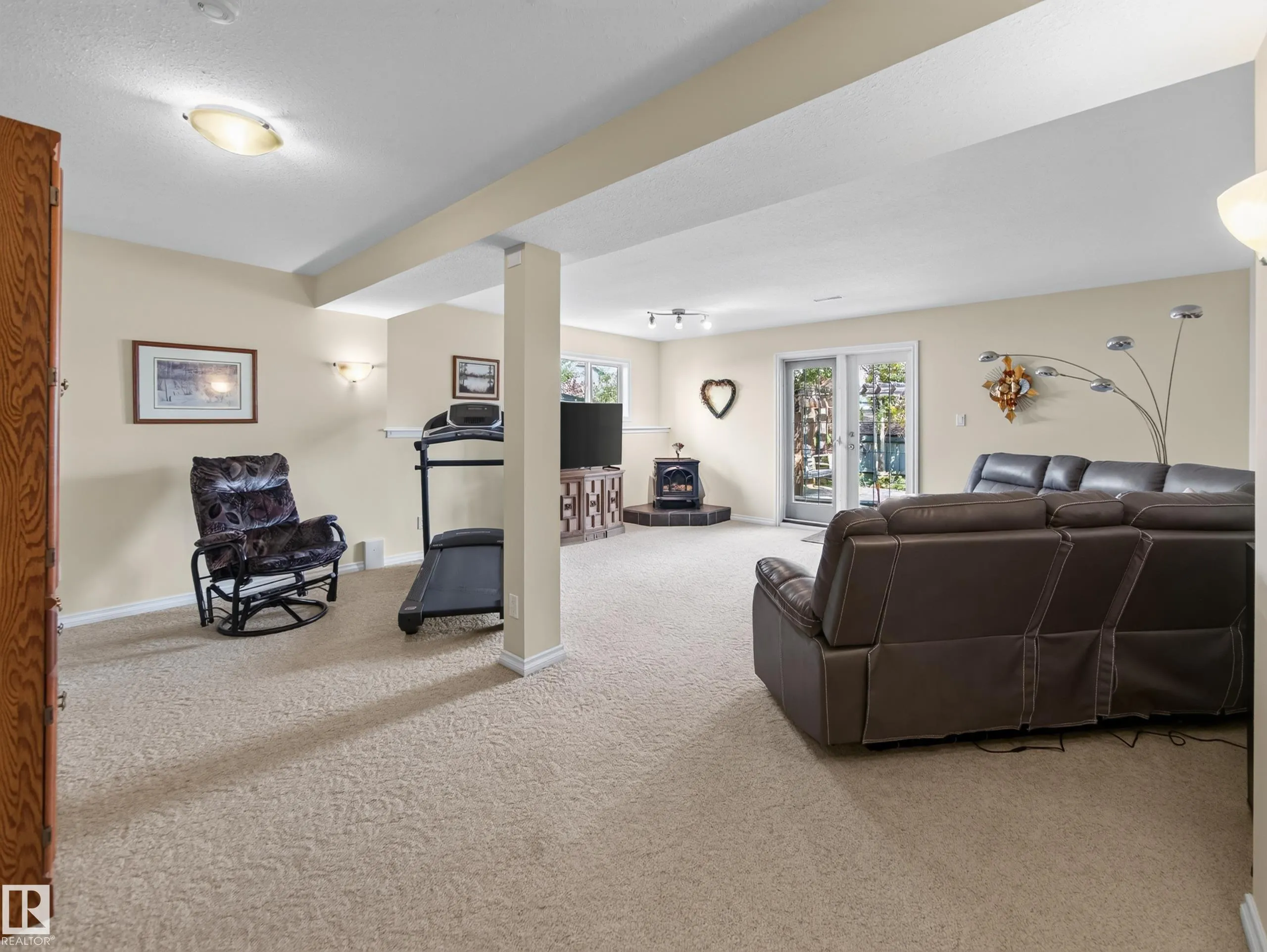 148 FORREST Drive