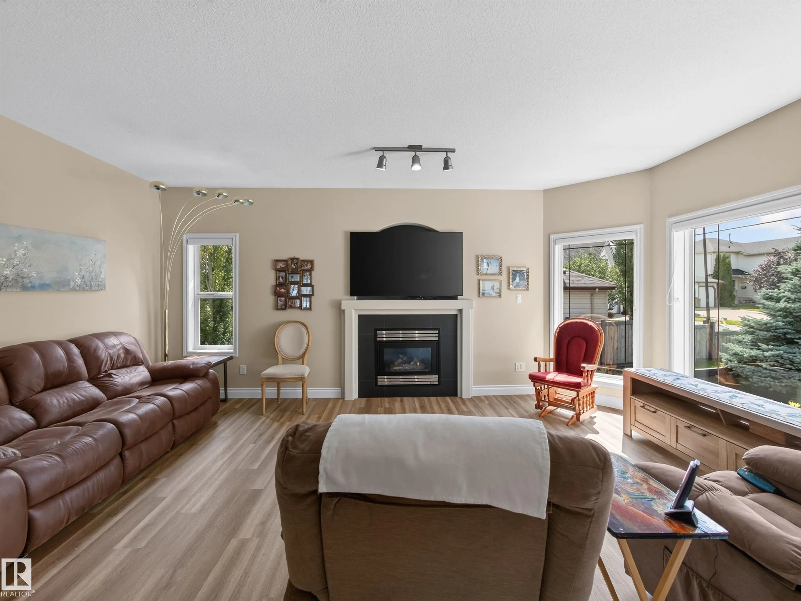 148 FORREST Drive