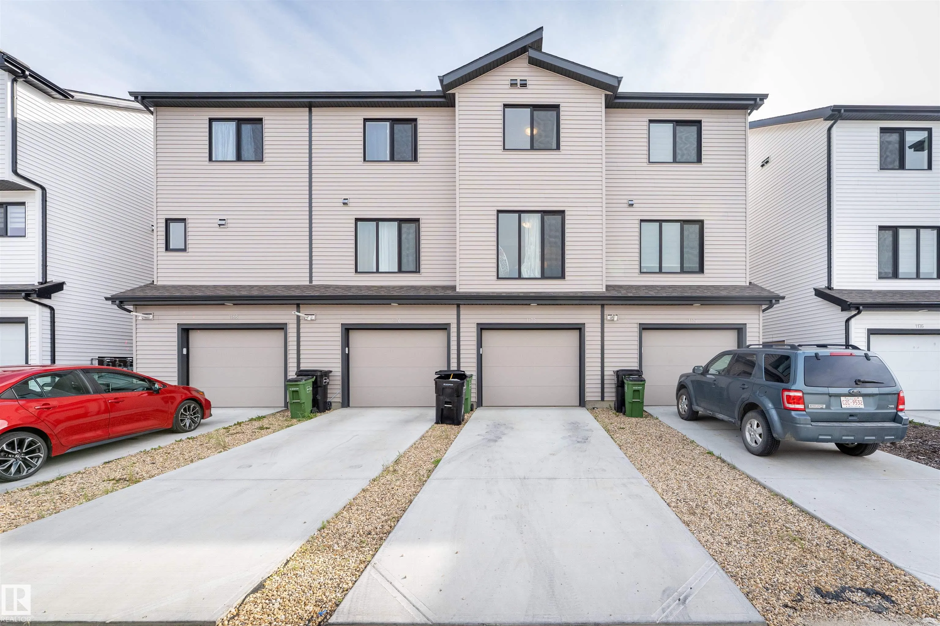 1172 Aster Boulevard NW