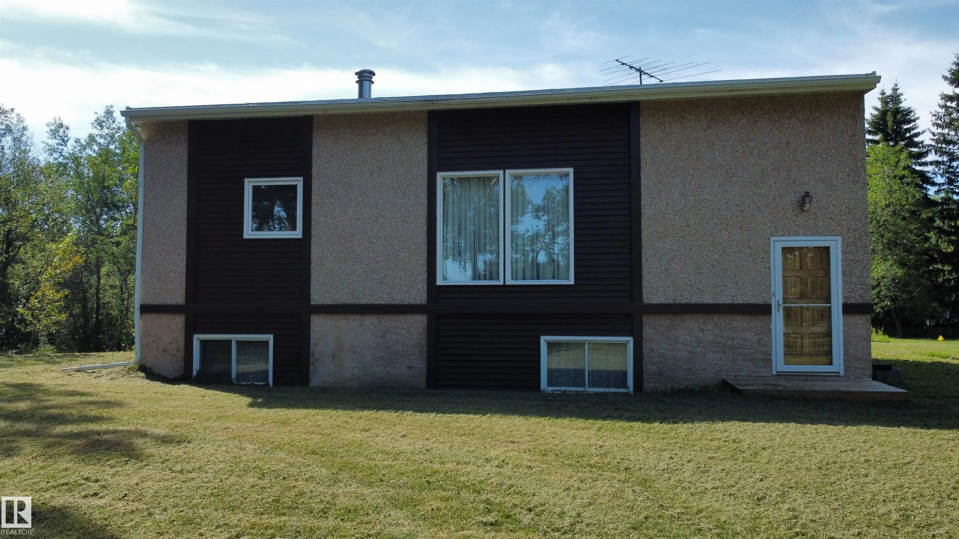 53220 RGE ROAD 15