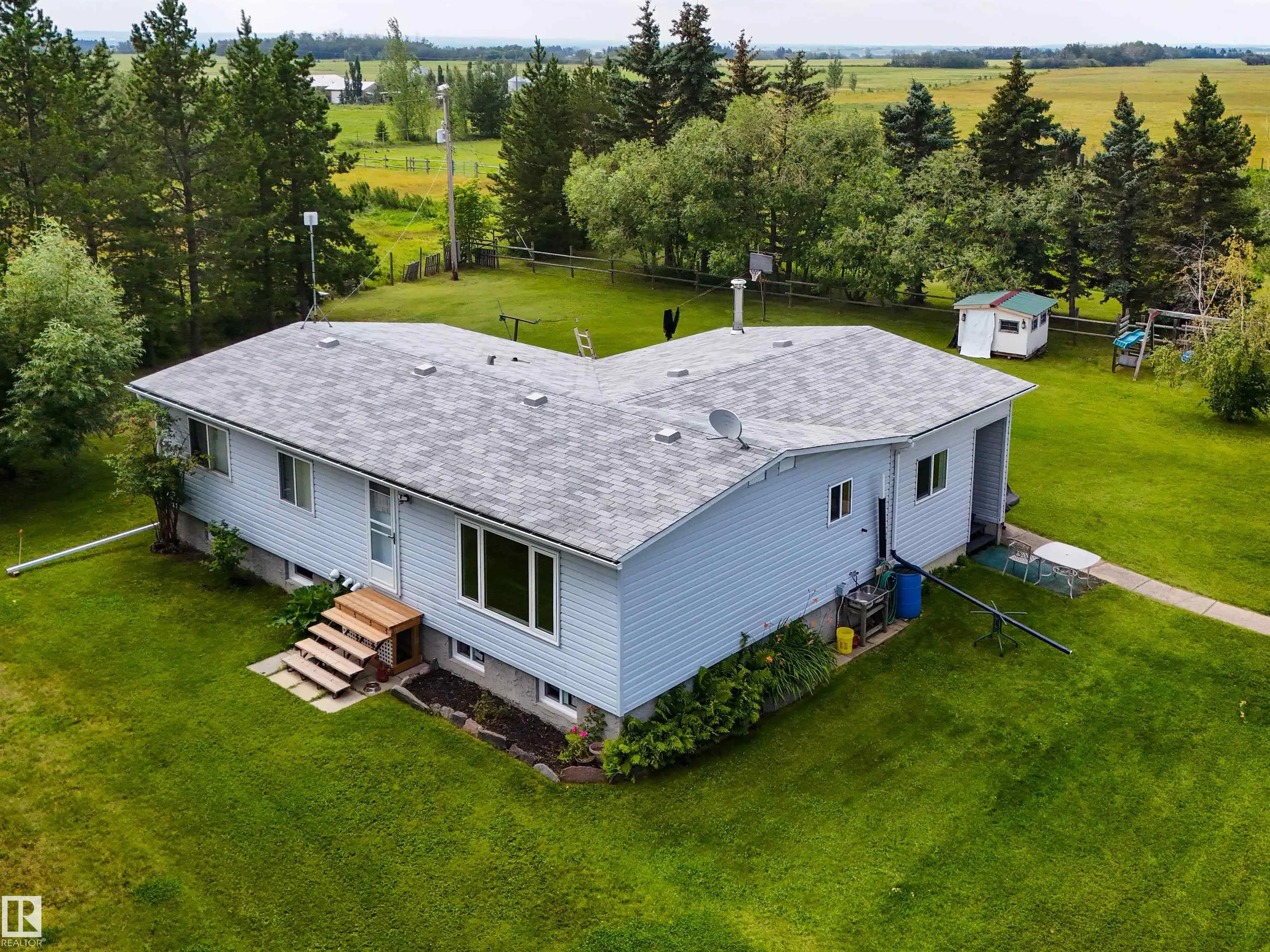 55302 RGE ROAD 261
