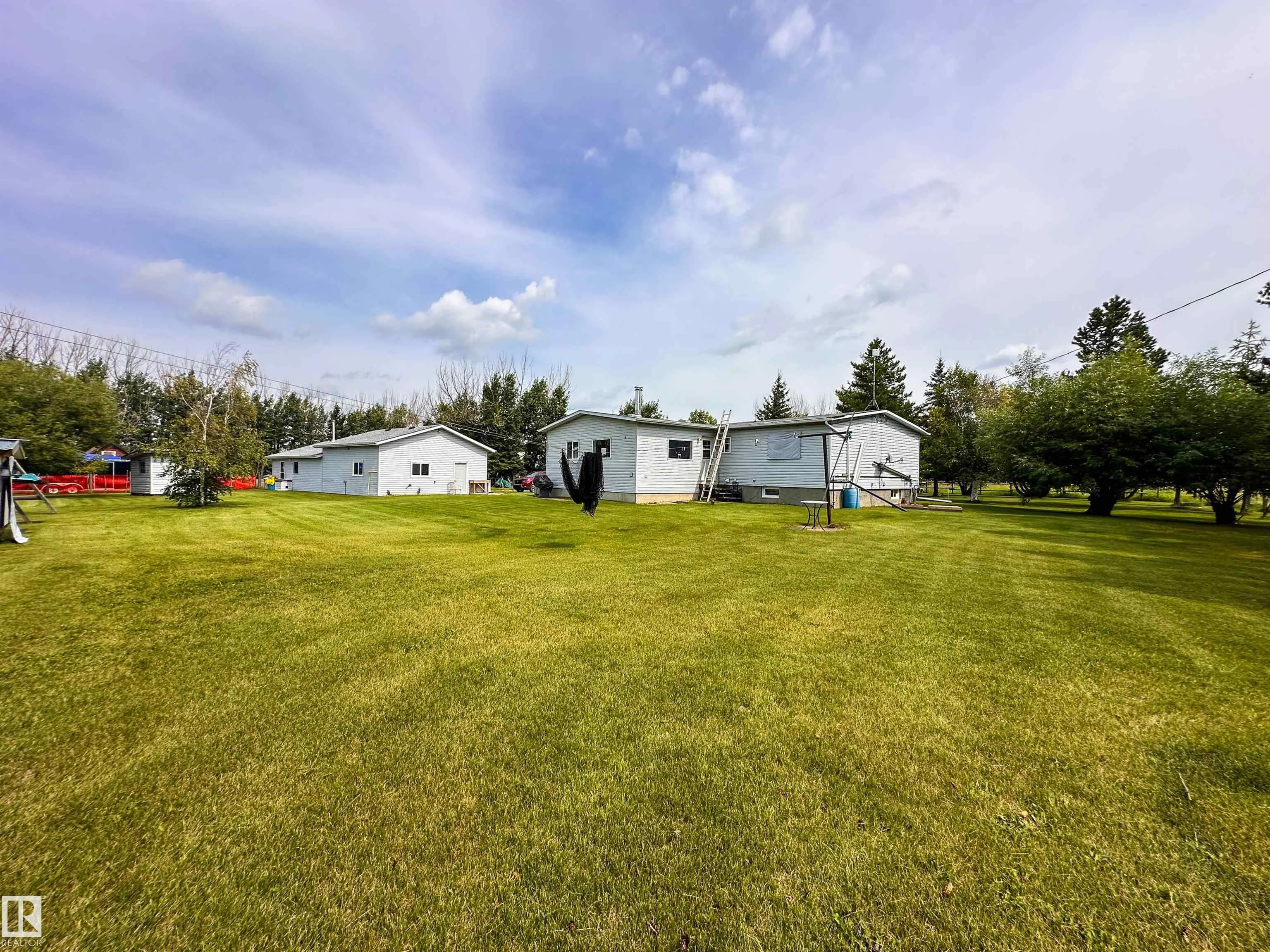 55302 RGE ROAD 261