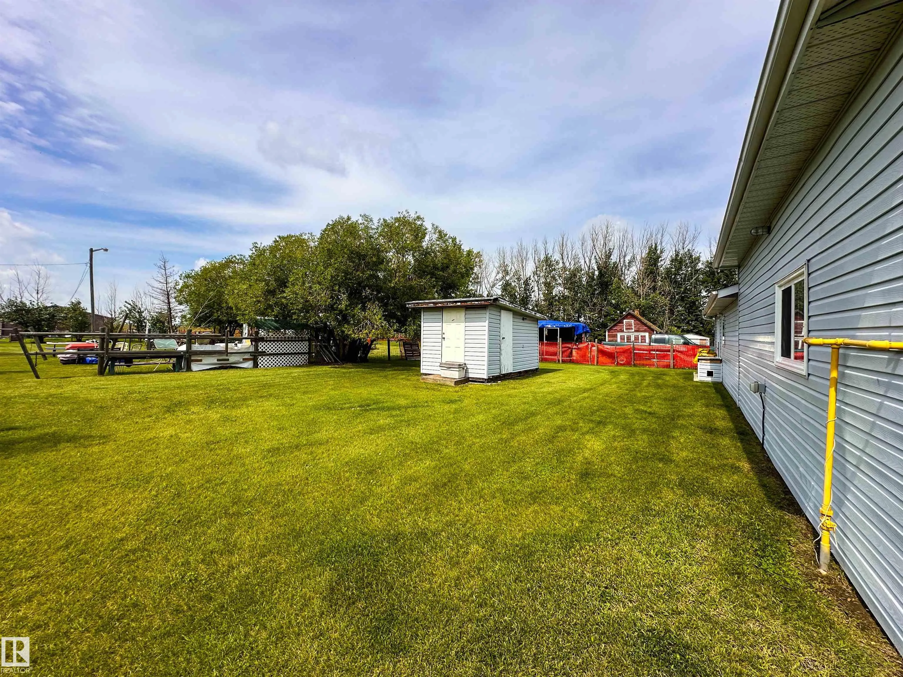 55302 RGE ROAD 261