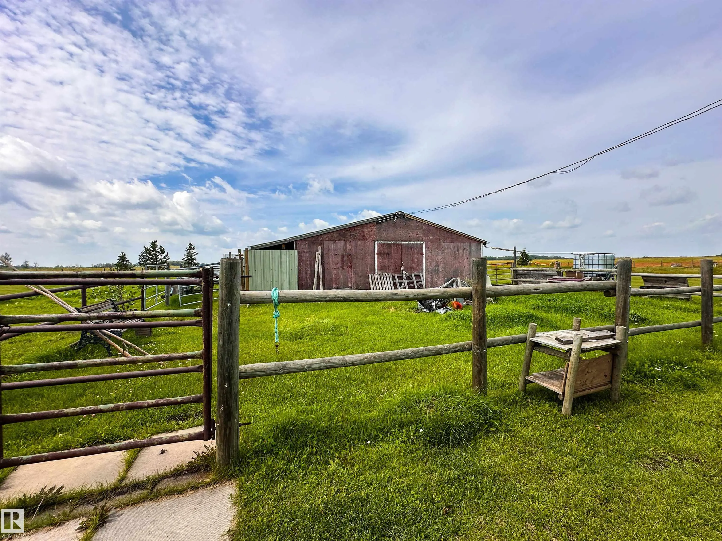 55302 RGE ROAD 261