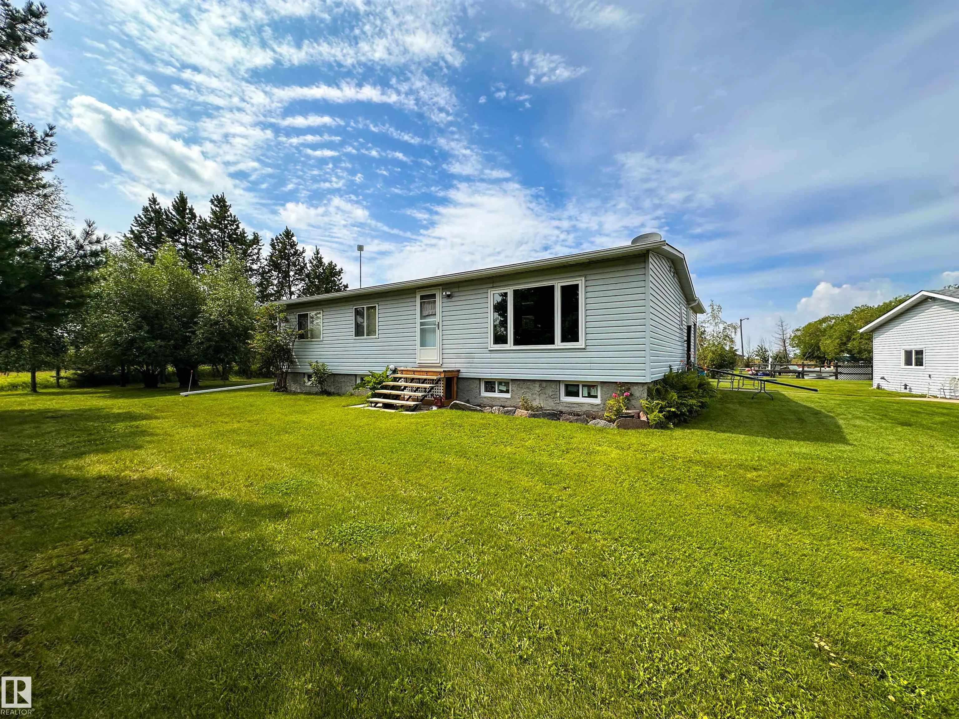 55302 RGE ROAD 261