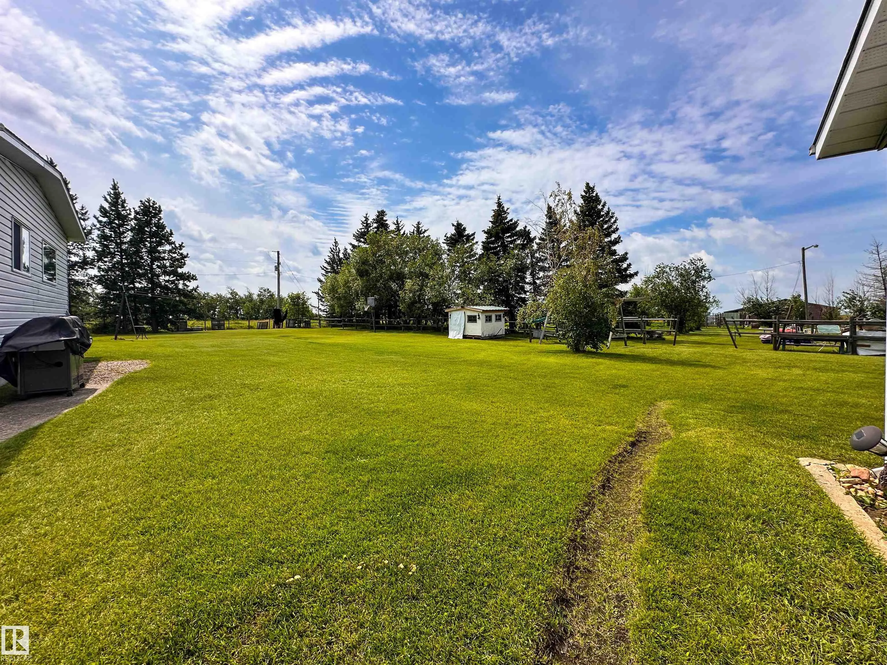 55302 RGE ROAD 261
